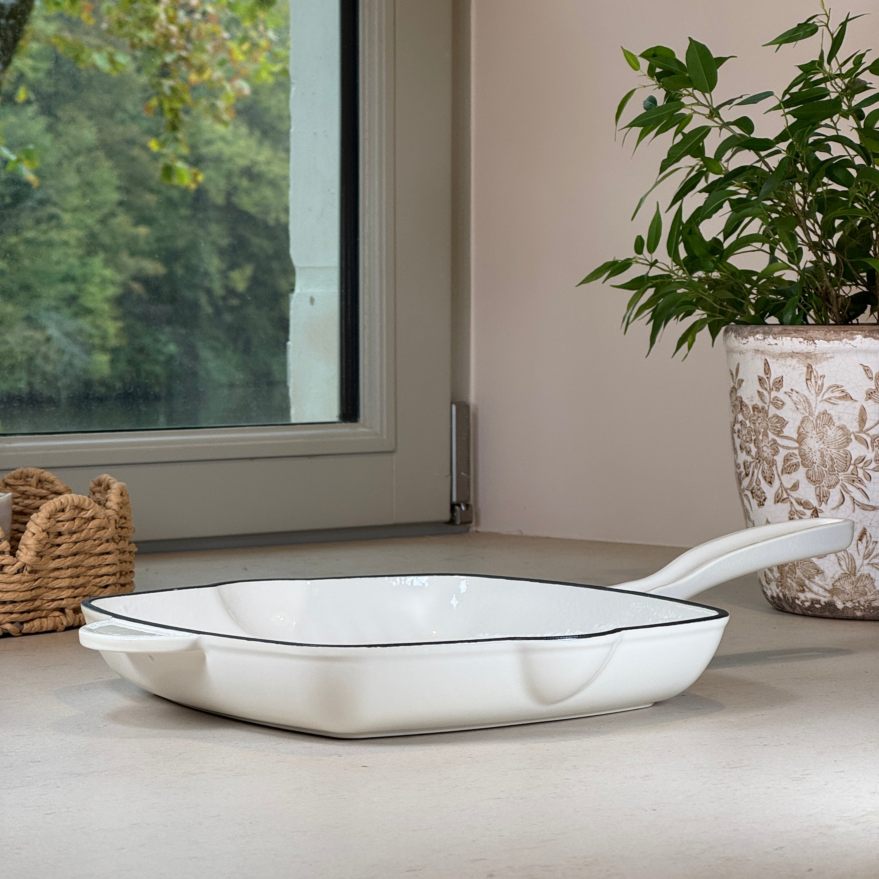 7-teiliges emailliertes Gusseisen-Set - Vanilleweiß