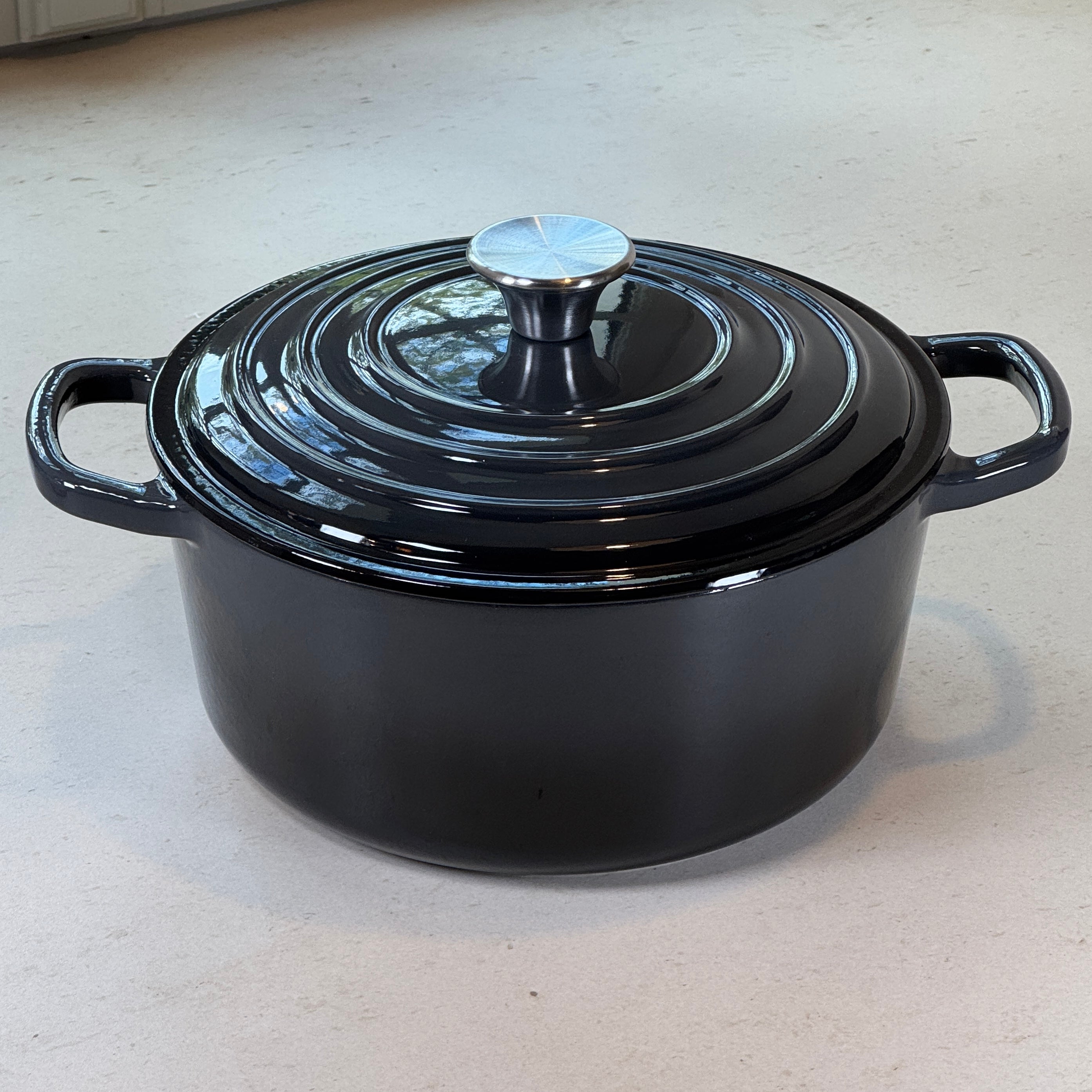 Cocotte ronde en fonte émaillée – Gris Truffe