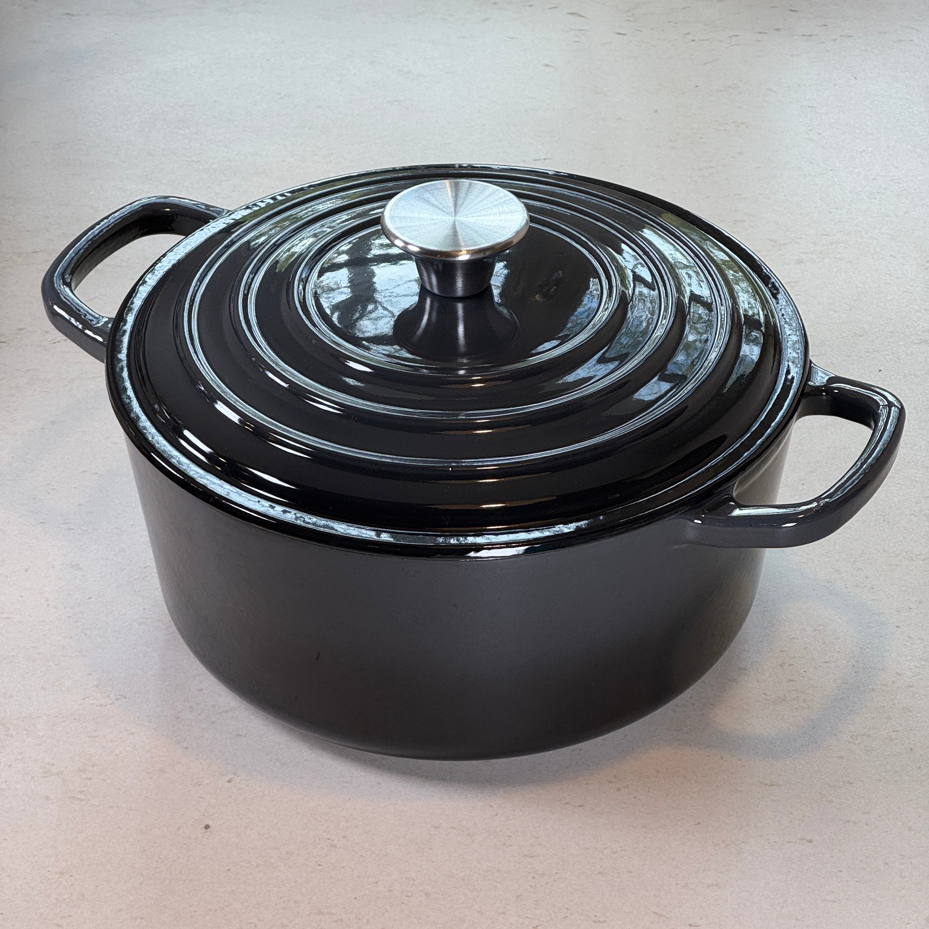 Cocotte ronde en fonte émaillée – Gris Truffe