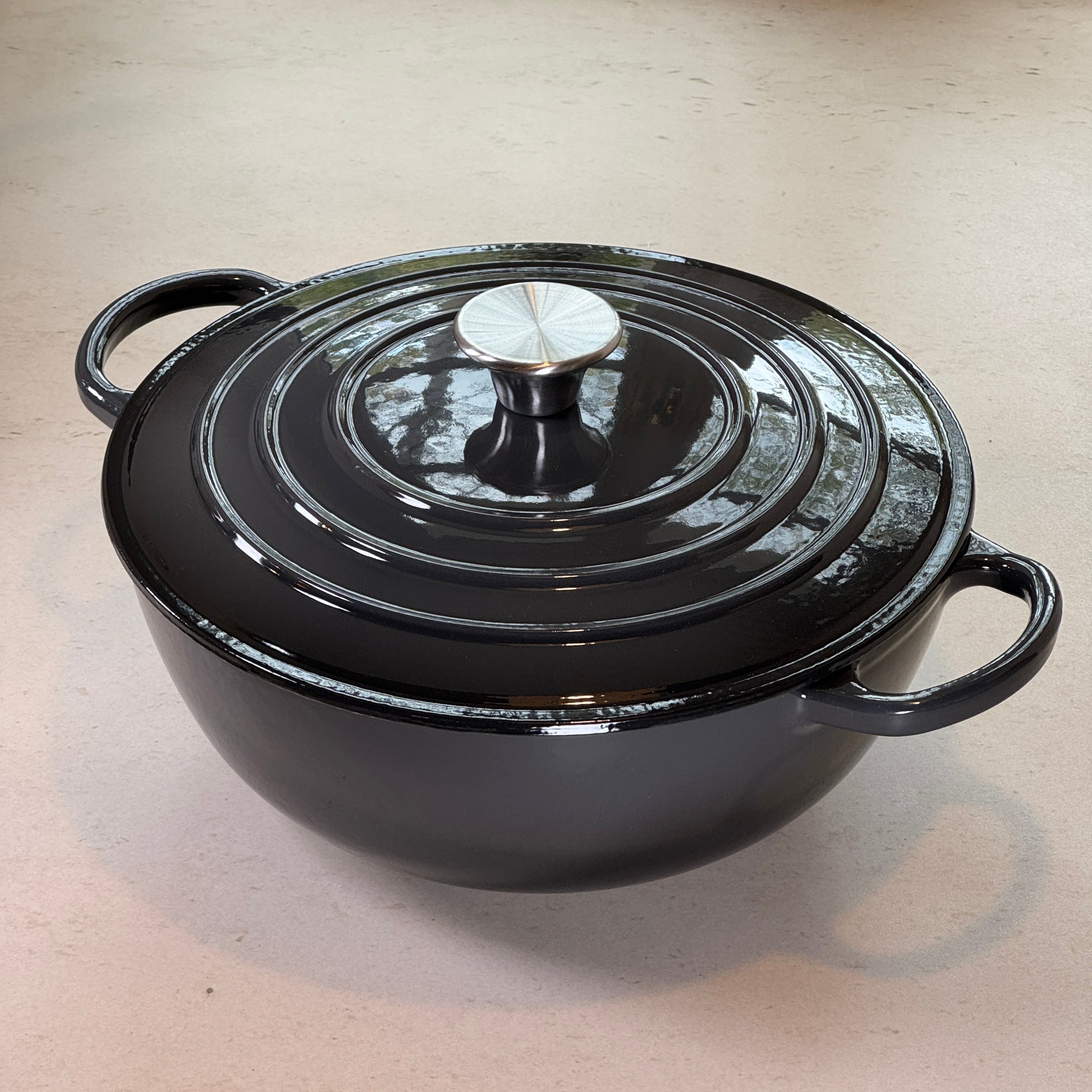 Marmite ronde en fonte émaillée – Gris Truffe