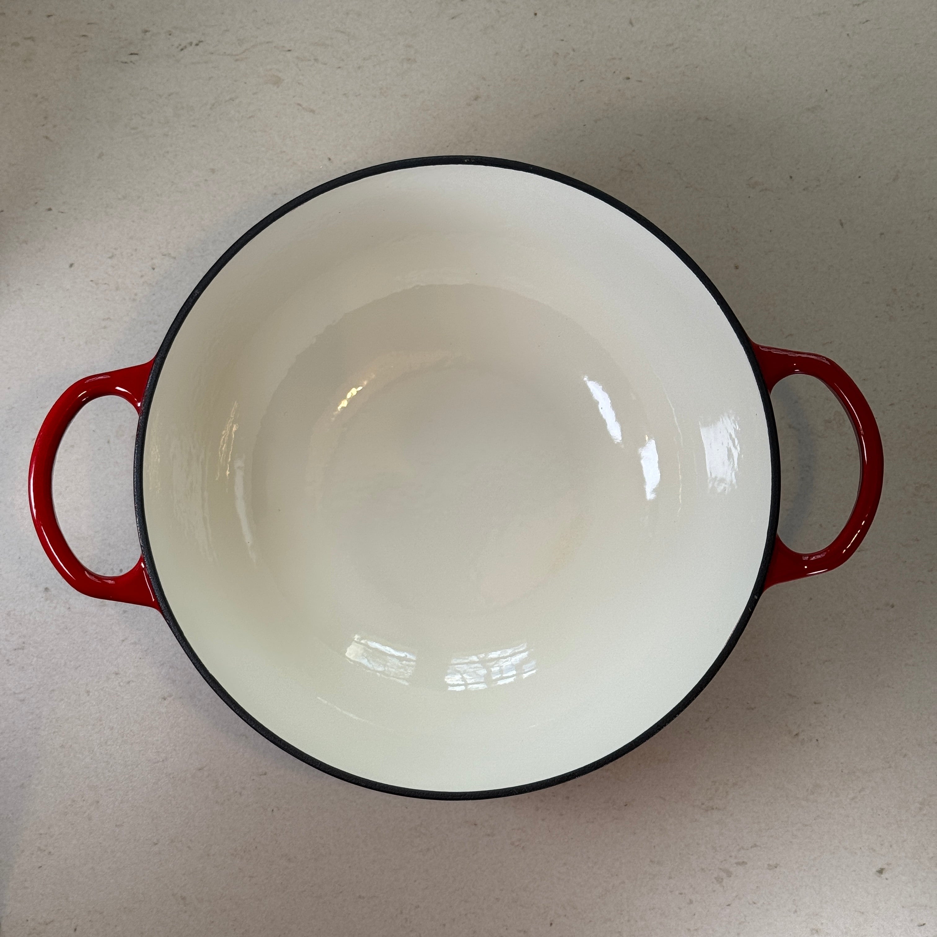 Marmite ronde en fonte émaillée – Rouge Cerise