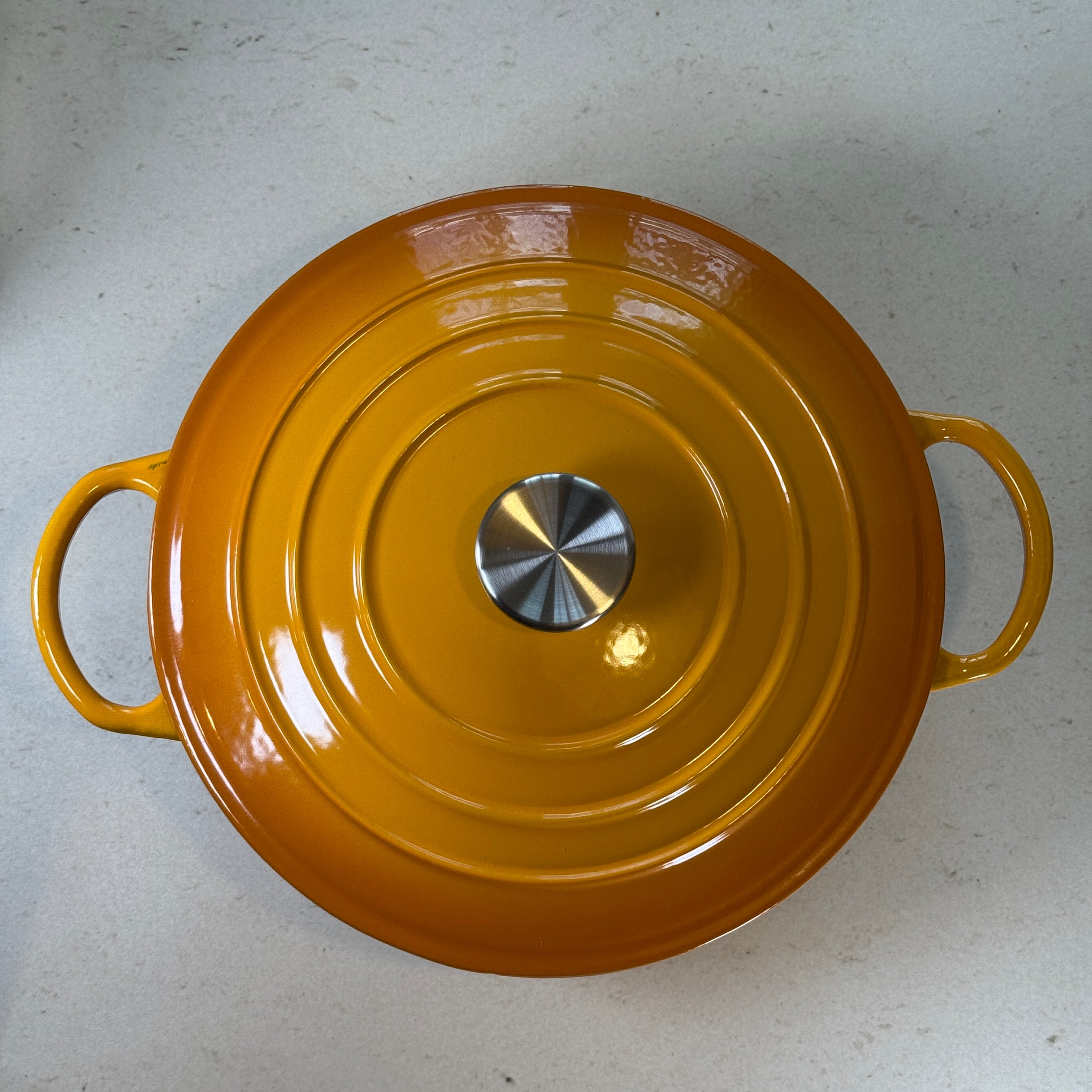 Round enameled cast iron pot – Mustard Yellow