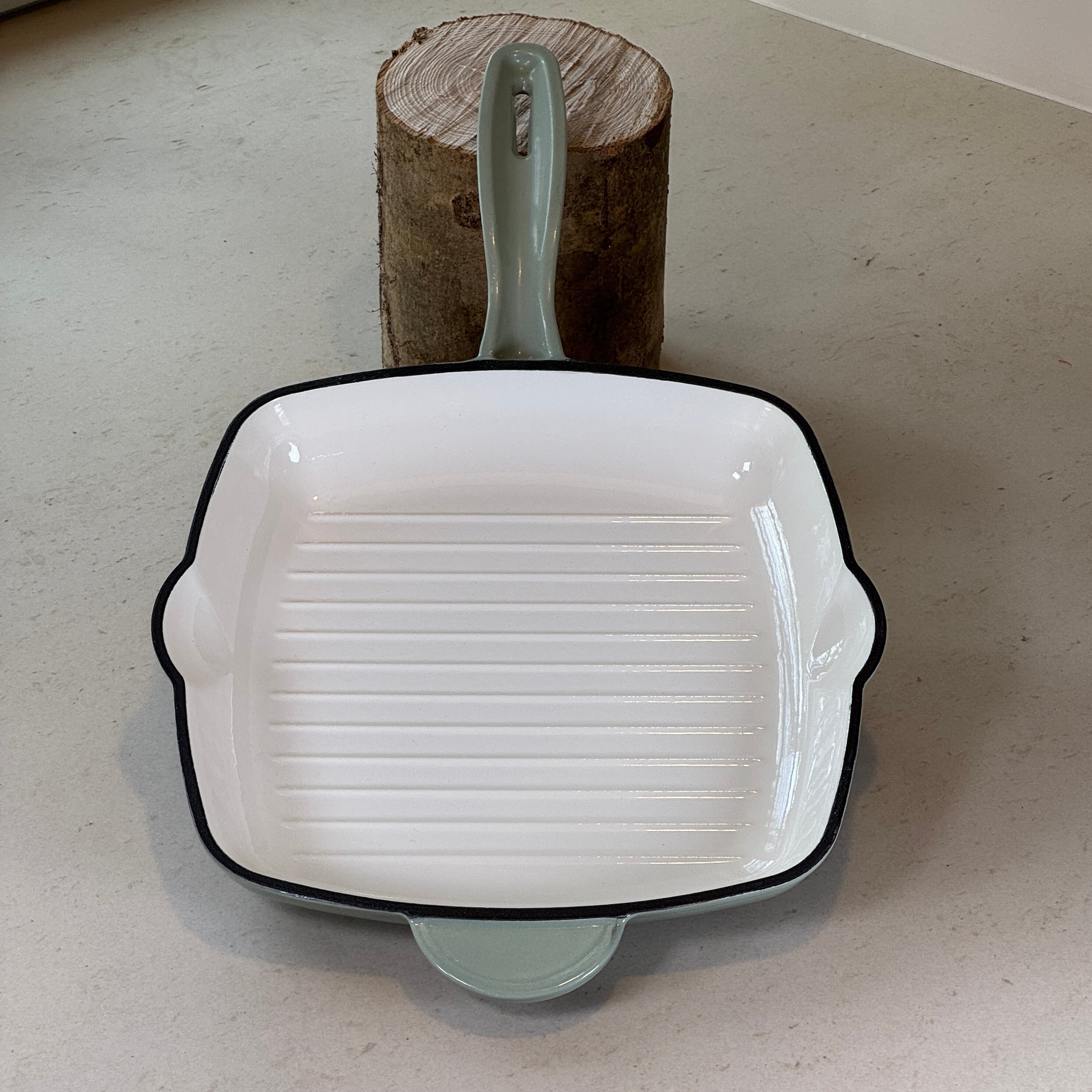 Quadratischer emaillierter Gusseisengrill - Salbeigrün