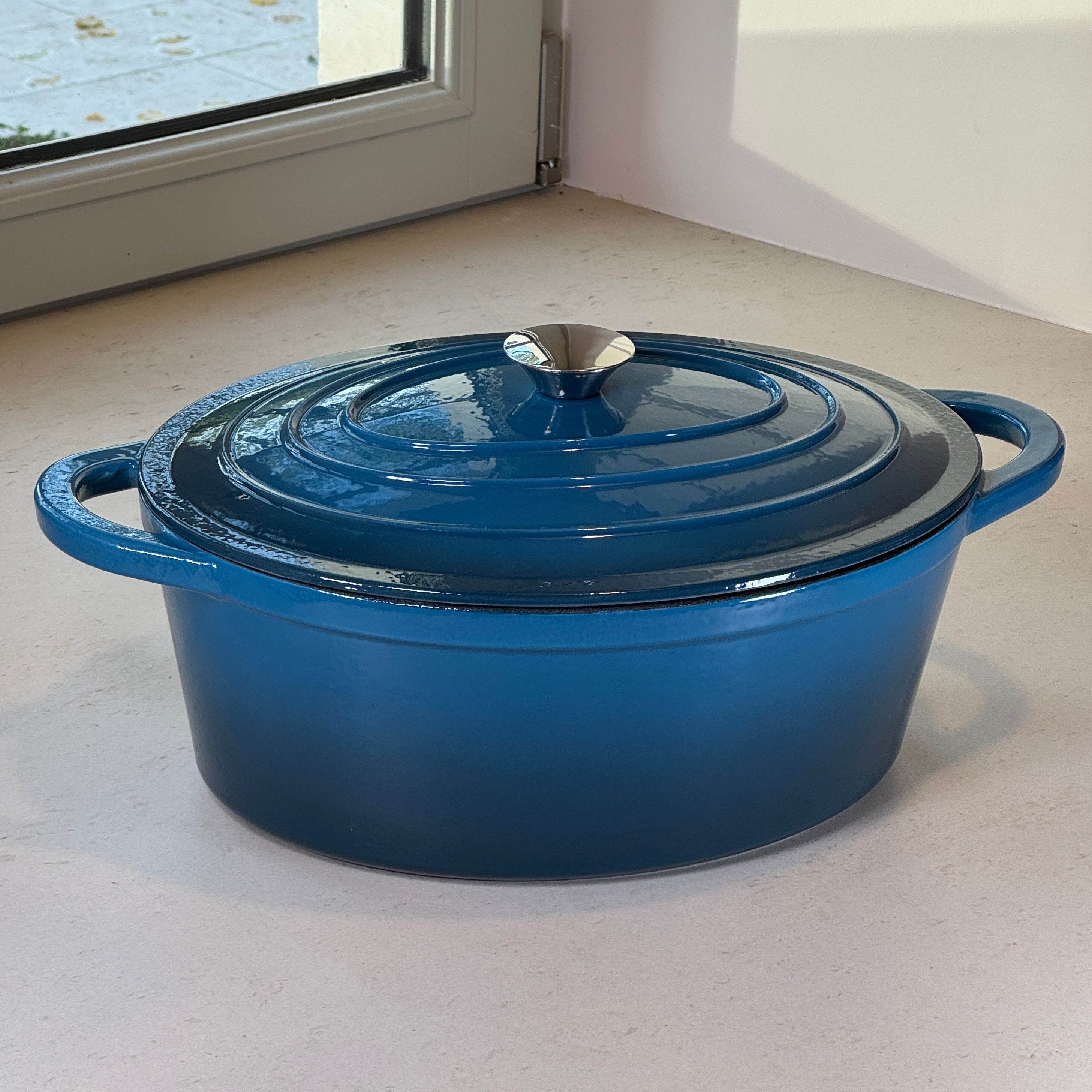 Cocotte ovale en fonte émaillée – Bleu Cyan