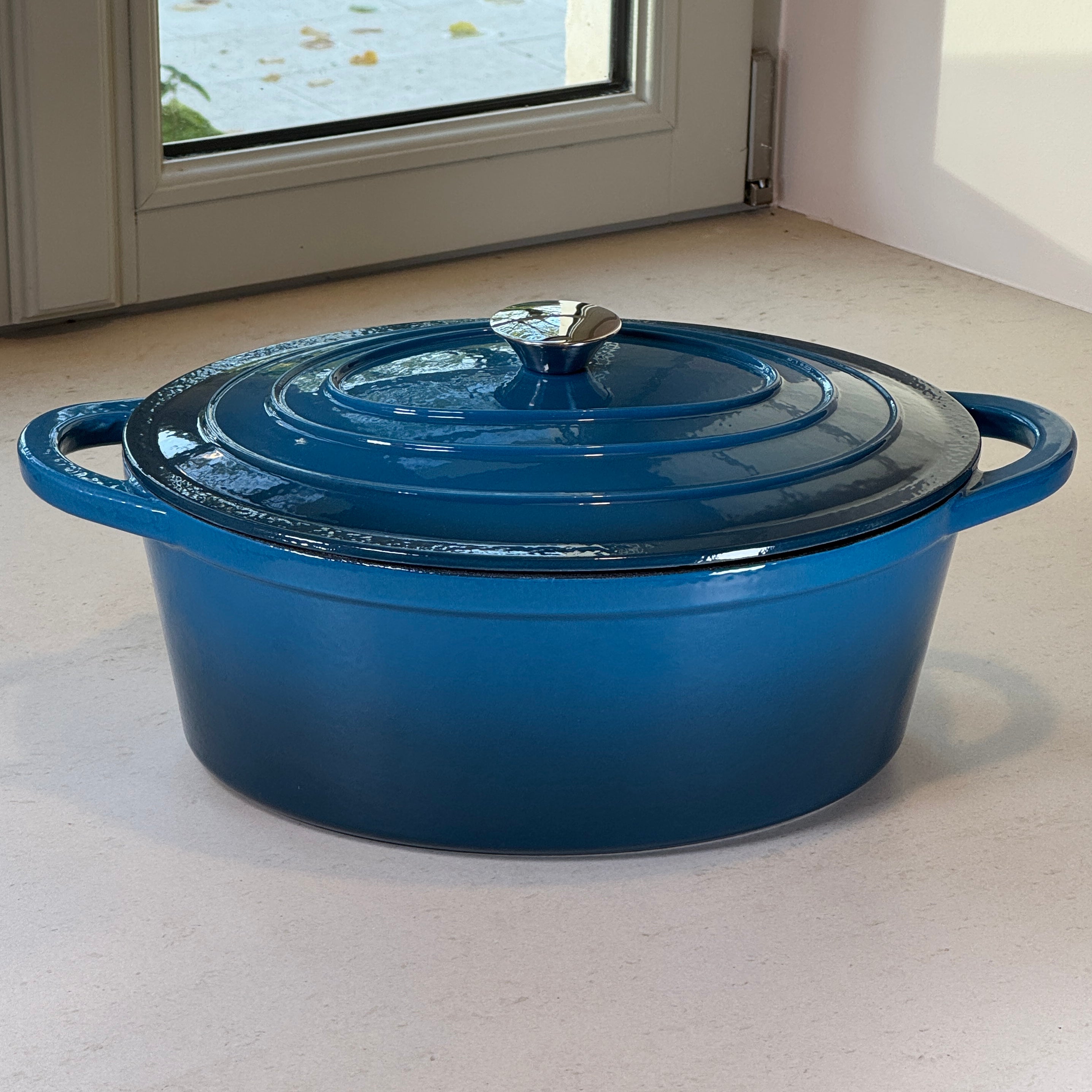 Cocotte ovale en fonte émaillée – Bleu Cyan
