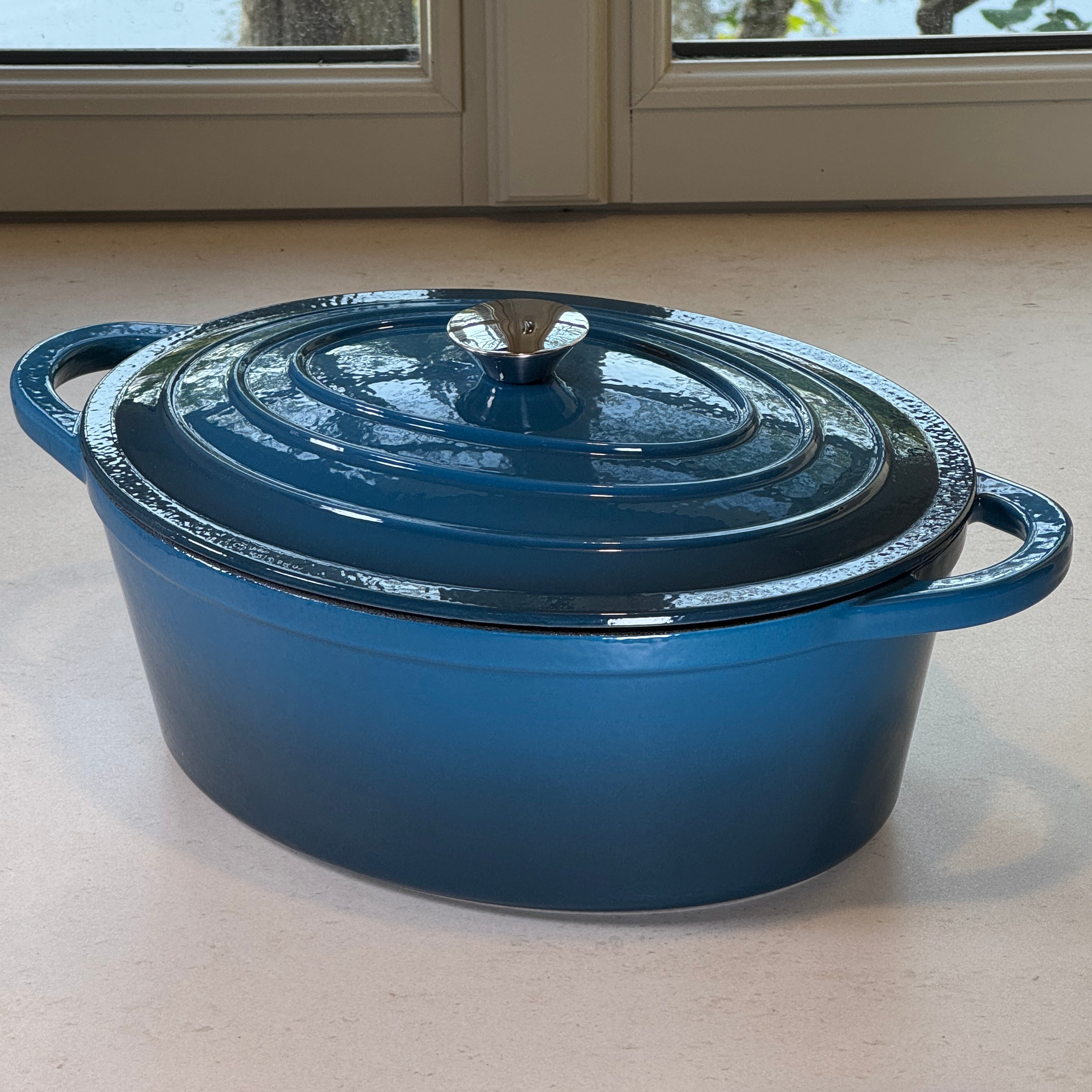 Cocotte ovale en fonte émaillée – Bleu Cyan