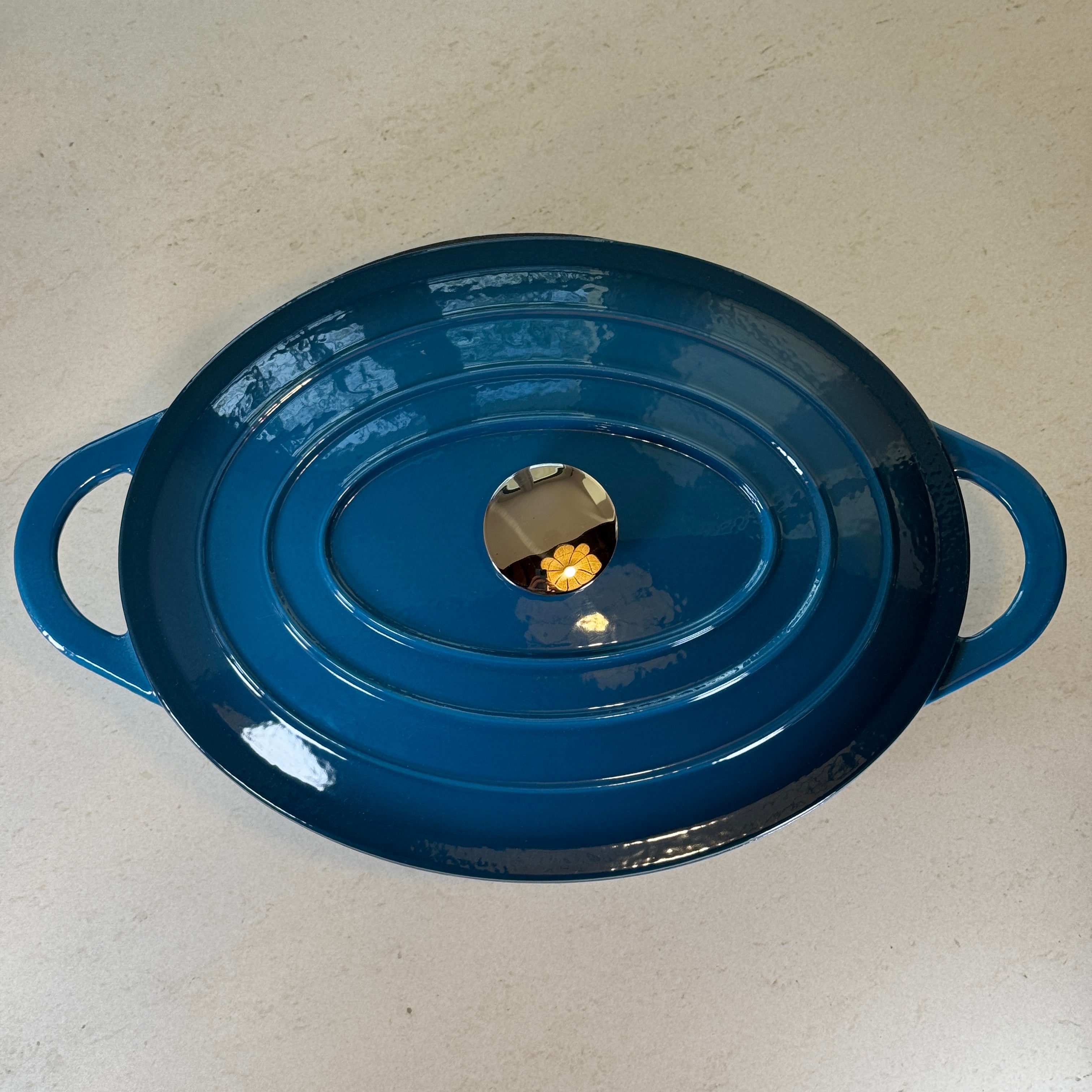 Cocotte ovale en fonte émaillée – Bleu Cyan