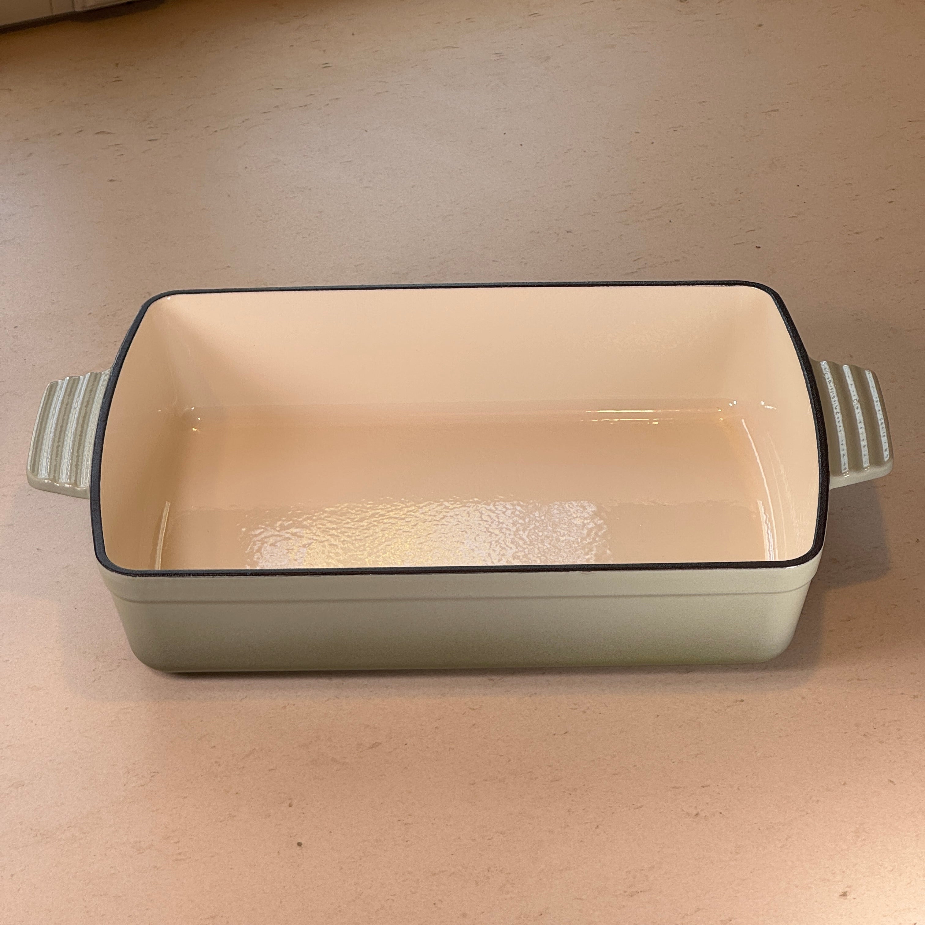 Plat à rôtir rectangulaire en fonte émaillée – Vert Sauge