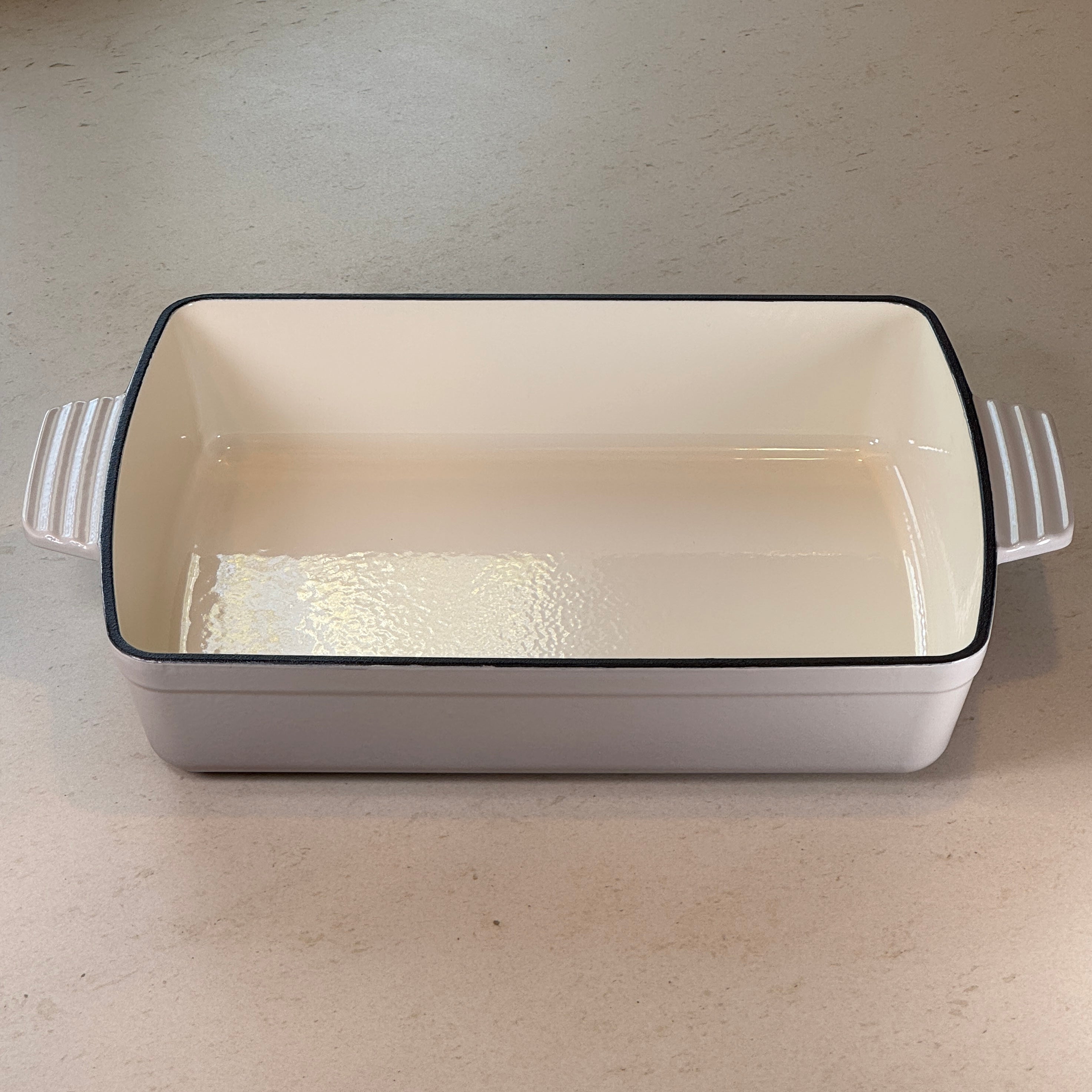 Plat à rôtir rectangulaire en fonte émaillée – Gris Meringue