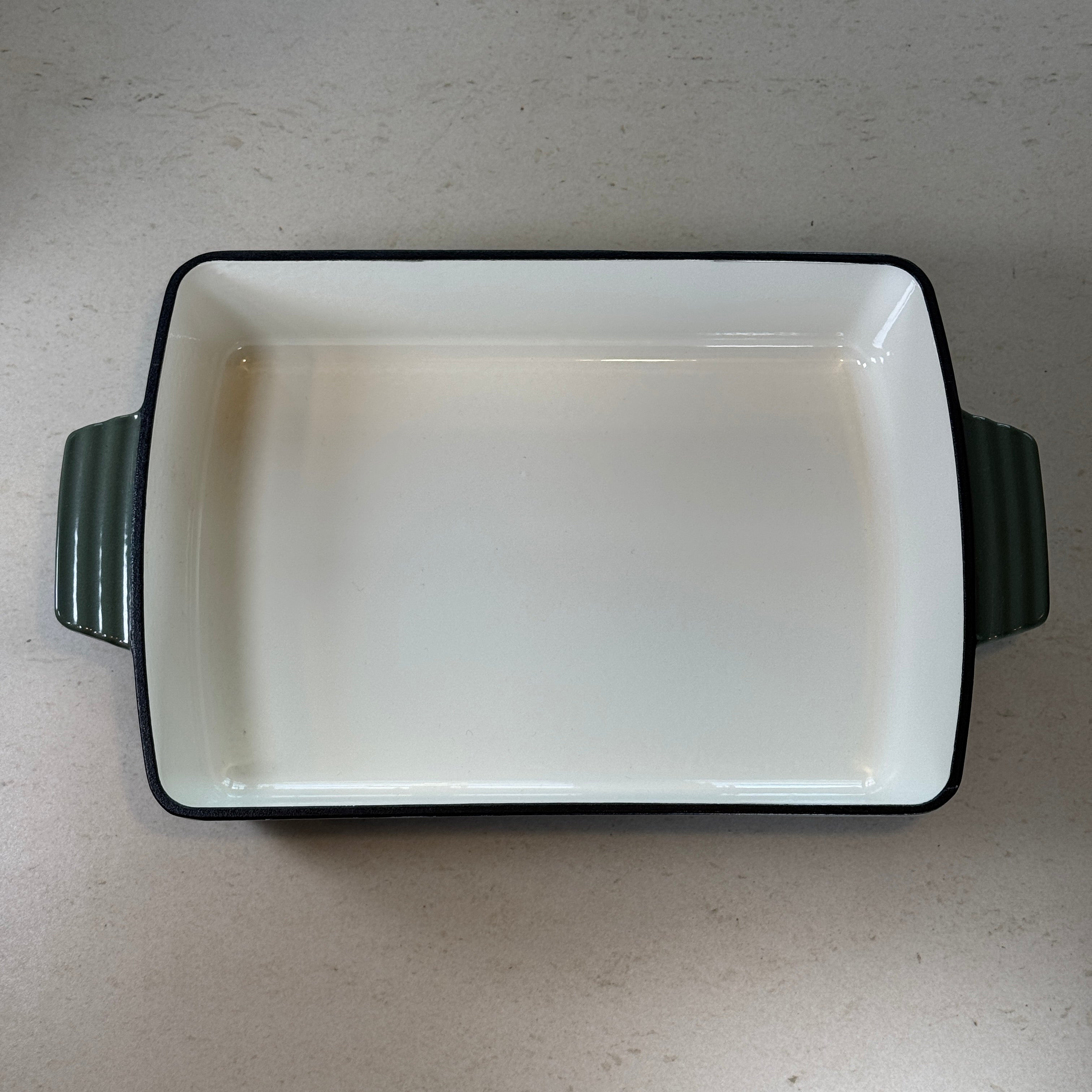 Plat à rôtir rectangulaire en fonte émaillée – Vert Sapin