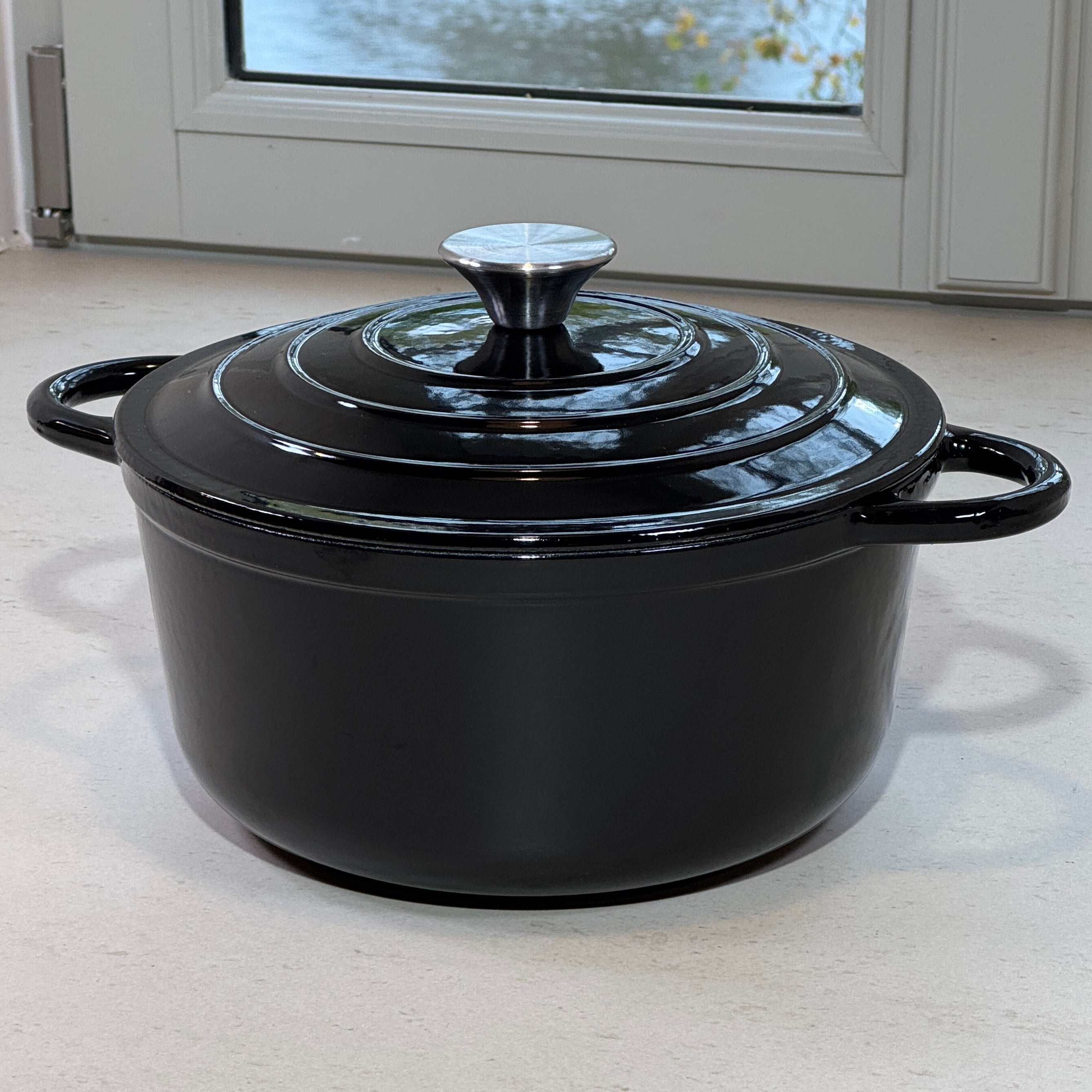 Cocotte ronde en fonte émaillée – Noir Brillant