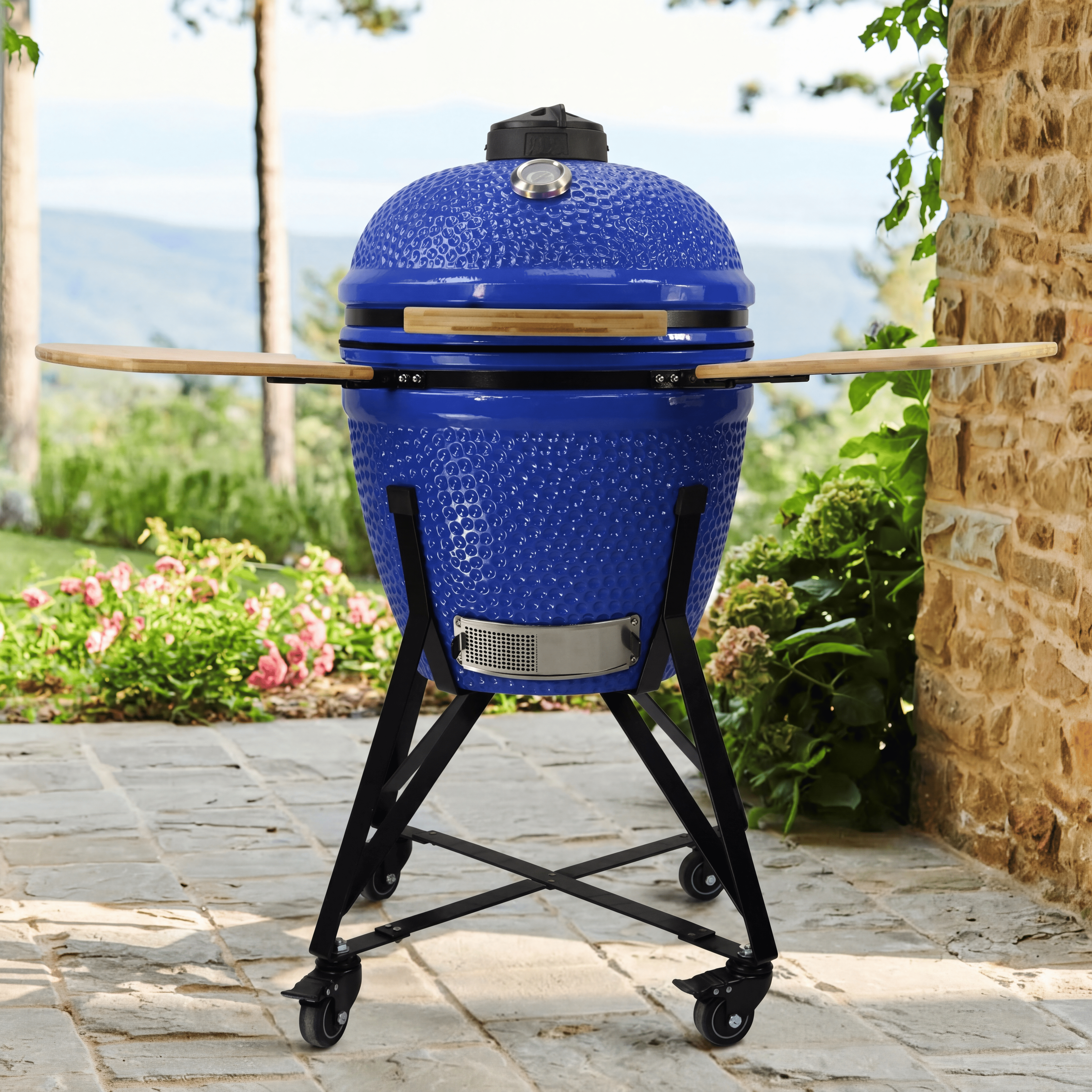 Barbecue kamado bleu roi en extérieur