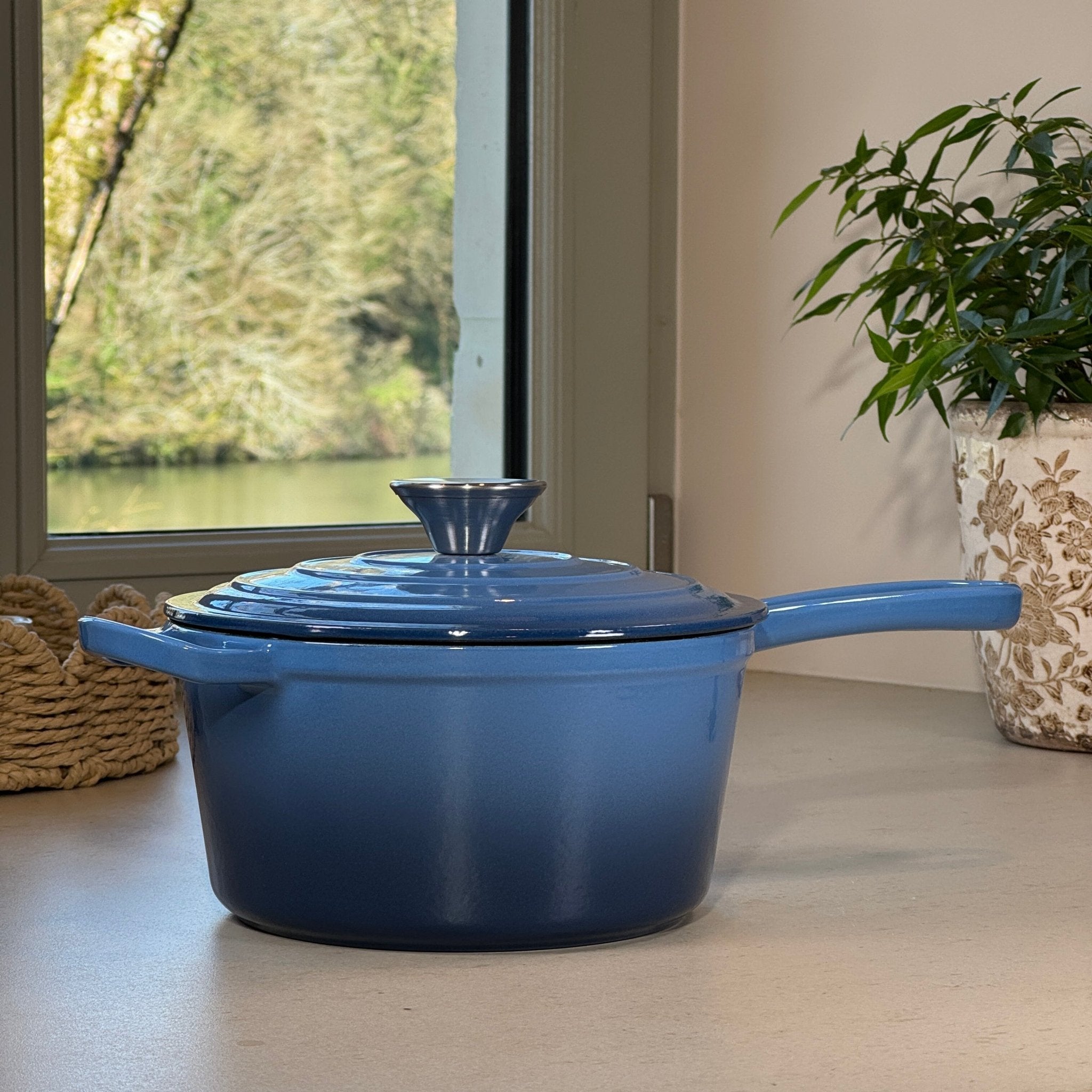 Casserole ronde fonte émaillée bleu perle