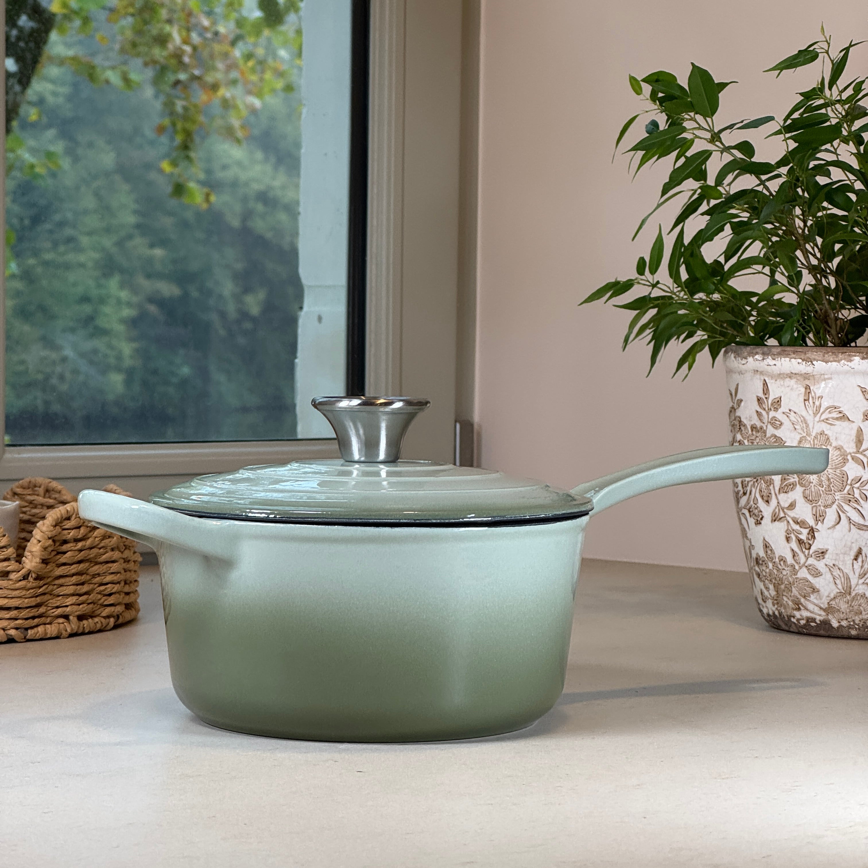 Casserole ronde fonte émaillée vert sauge