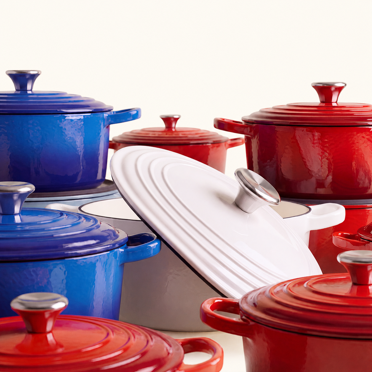 Cocotte bleu, blanc et rouge en fonte émaillée