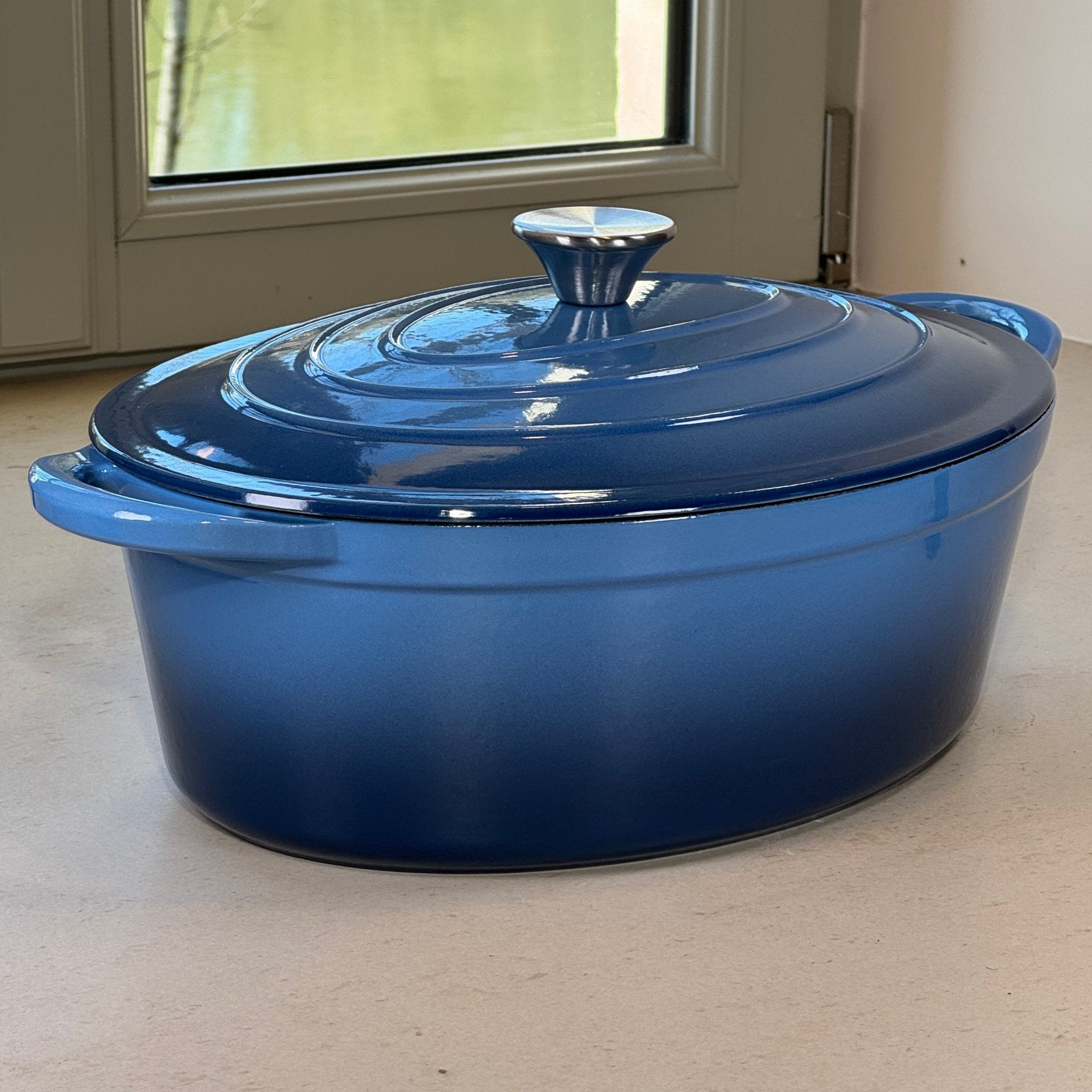 Cocotte en fonte émaillée bleue perle haut de gamme pour rôtis, braisés et plats mijotés