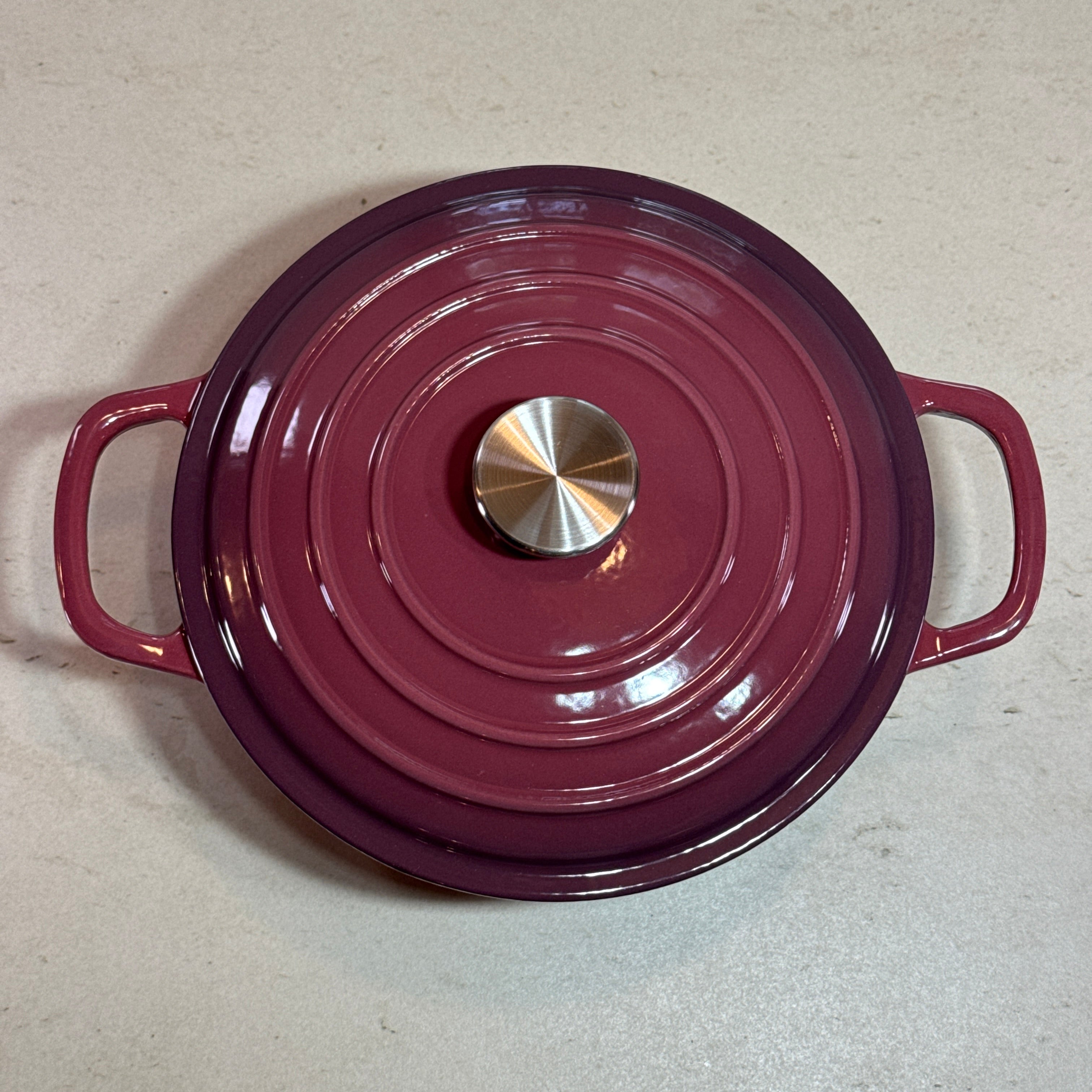 Cocotte ronde en fonte émaillée Figue avec couvercle épais pour cuisson lente et maîtrisée