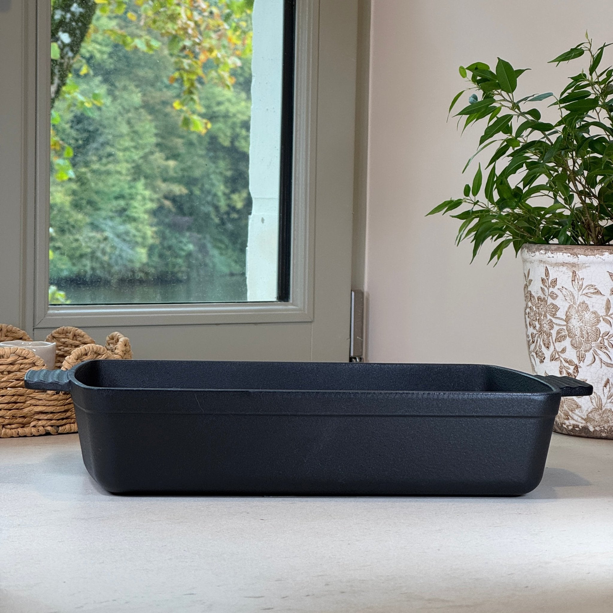 Plat à rôtir en fonte Noir Mat idéal pour gratins, rôtis et plats au four