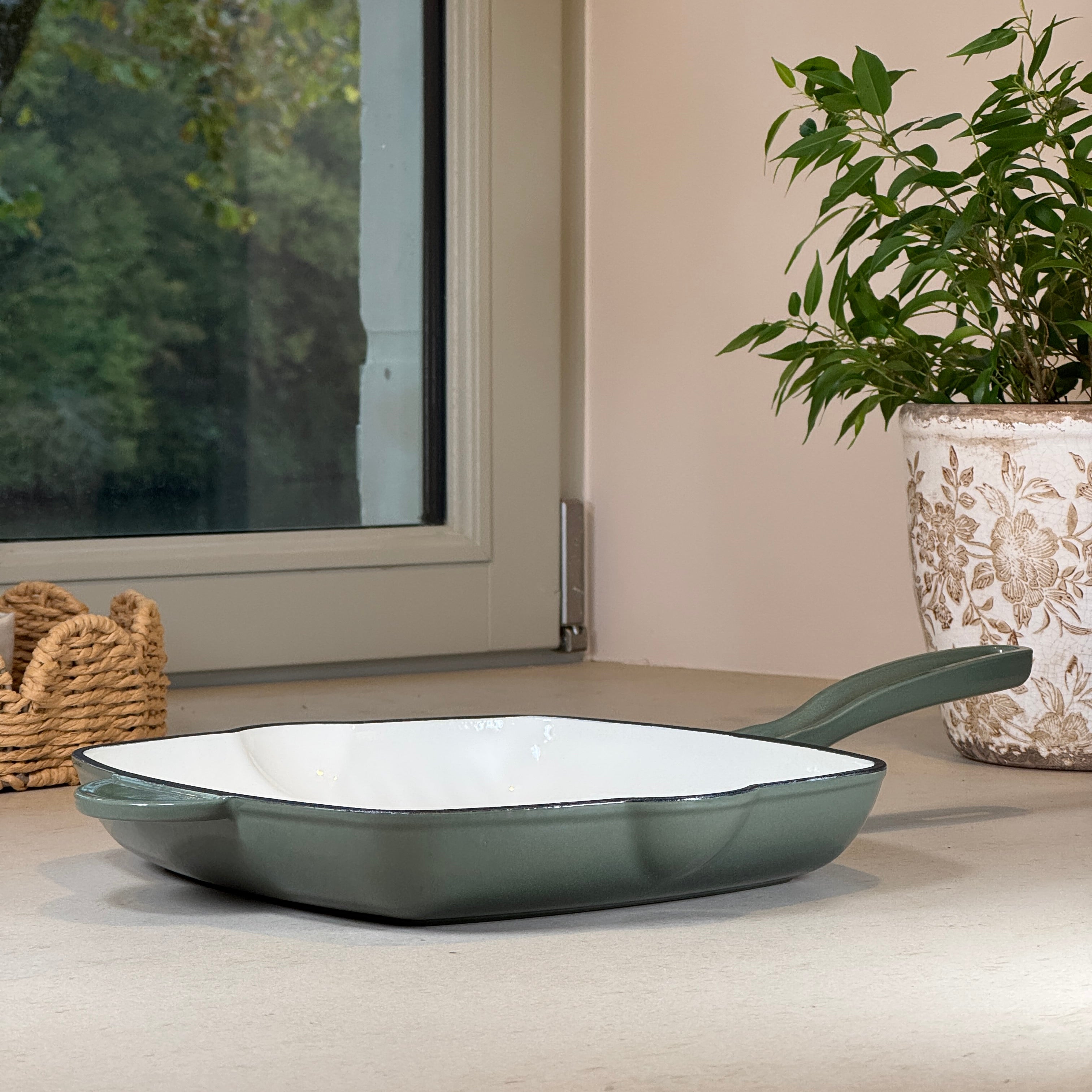 7-teiliges emailliertes Gusseisen-Set - Tannengrün