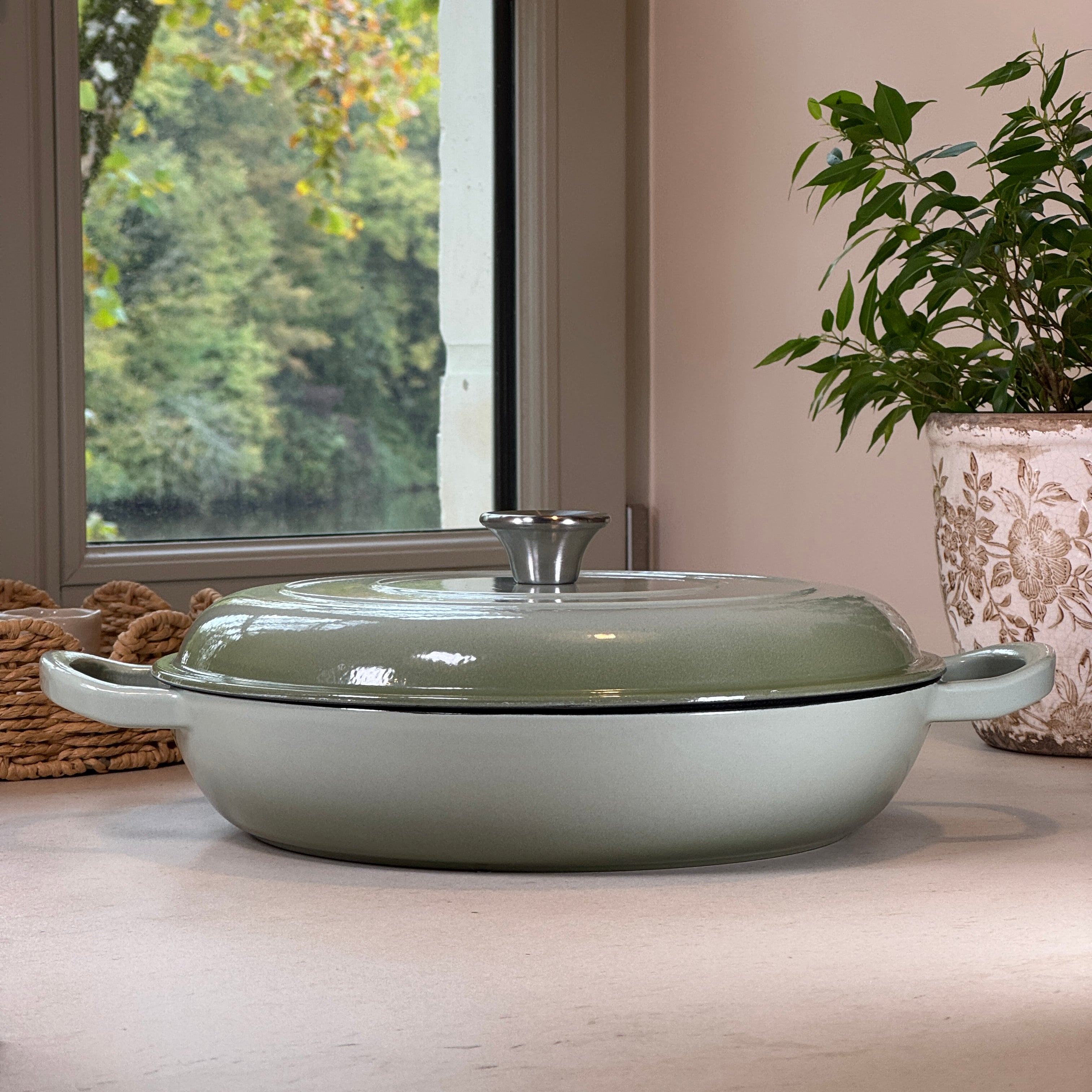 7-teiliges emailliertes Gusseisen-Set – Salbeigrün