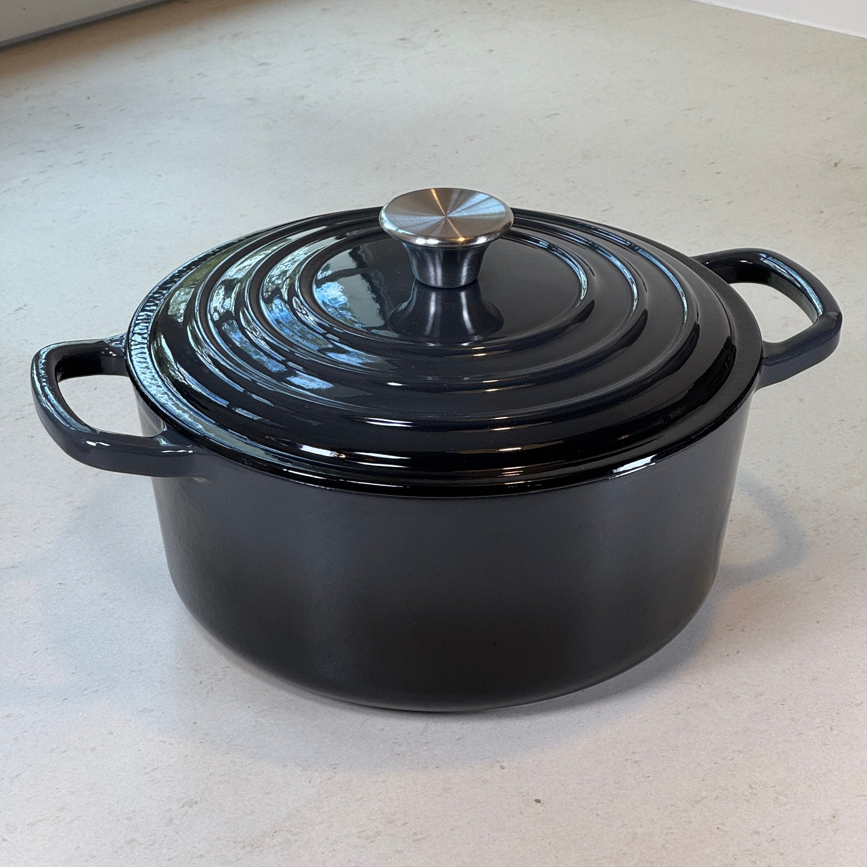 Cocotte ronde en fonte émaillée – Gris Truffe