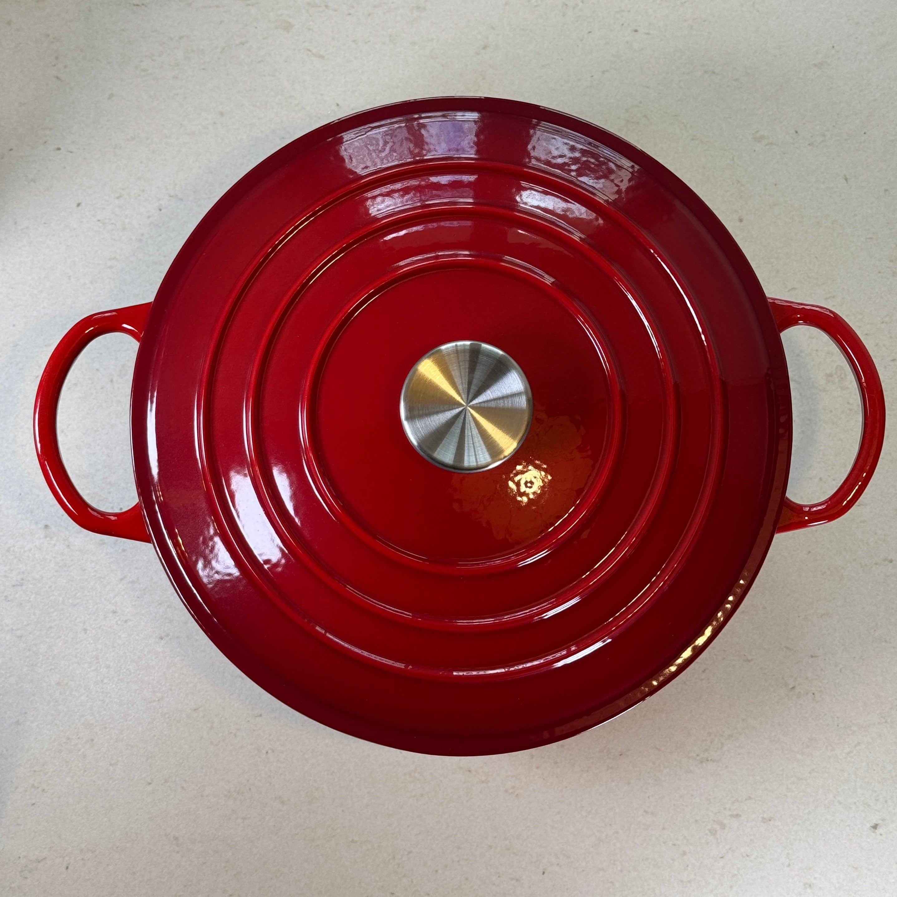 Marmite ronde en fonte émaillée – Rouge Cerise