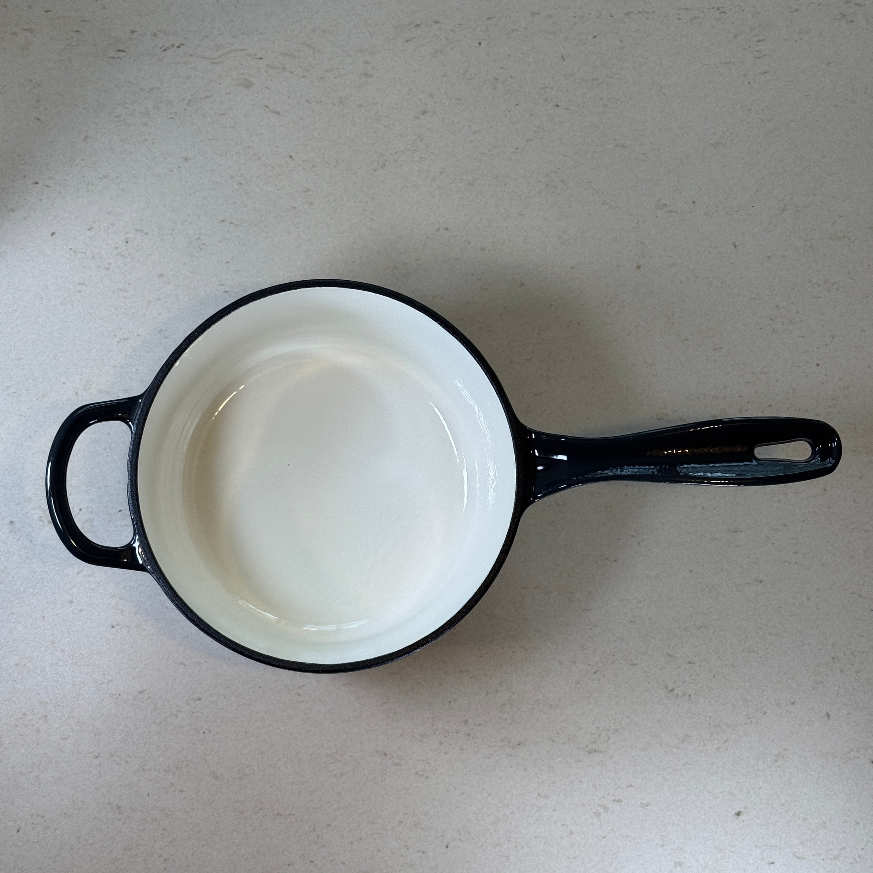 Casserole ronde en fonte émaillée – Gris Truffe