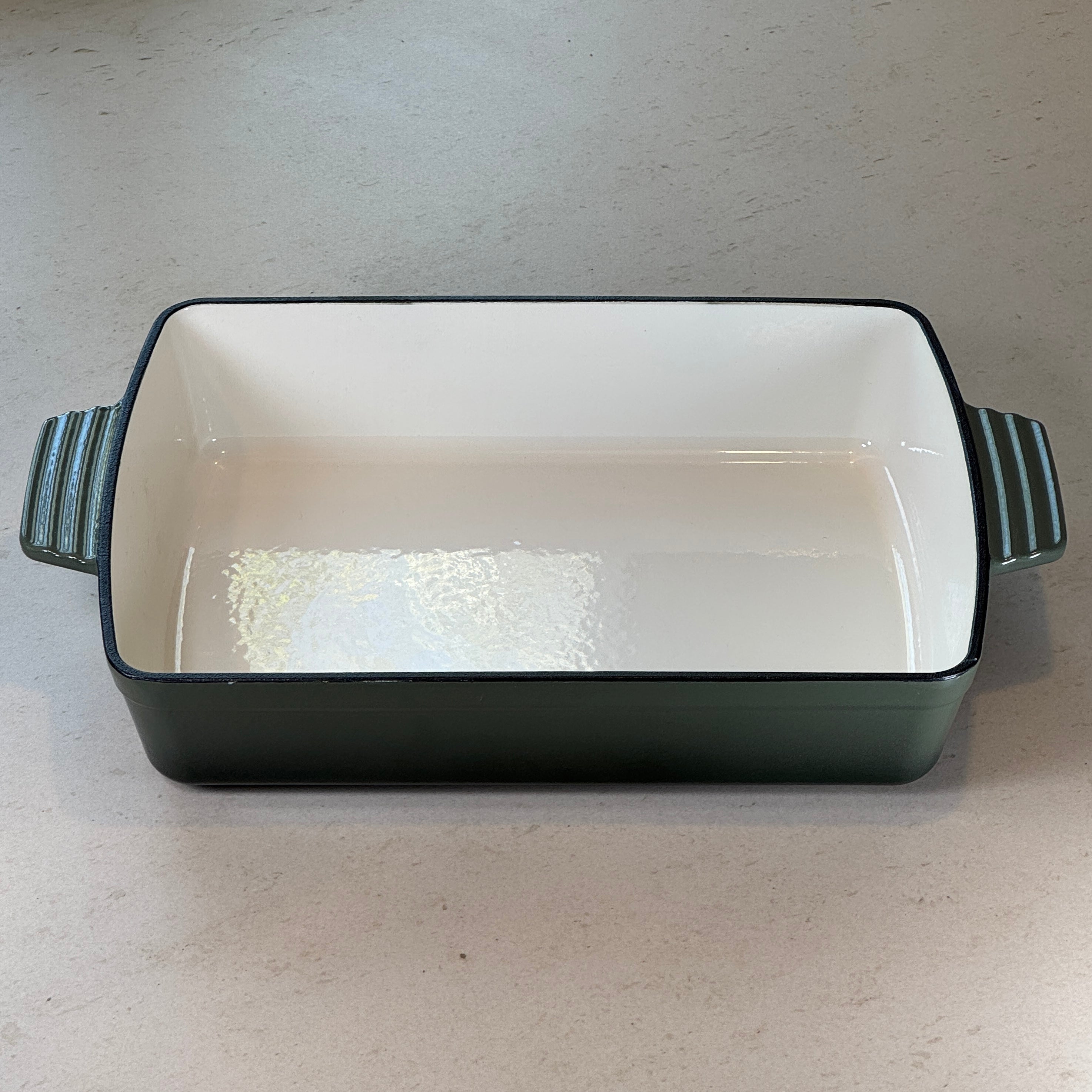 Plat à rôtir rectangulaire en fonte émaillée – Vert Sapin