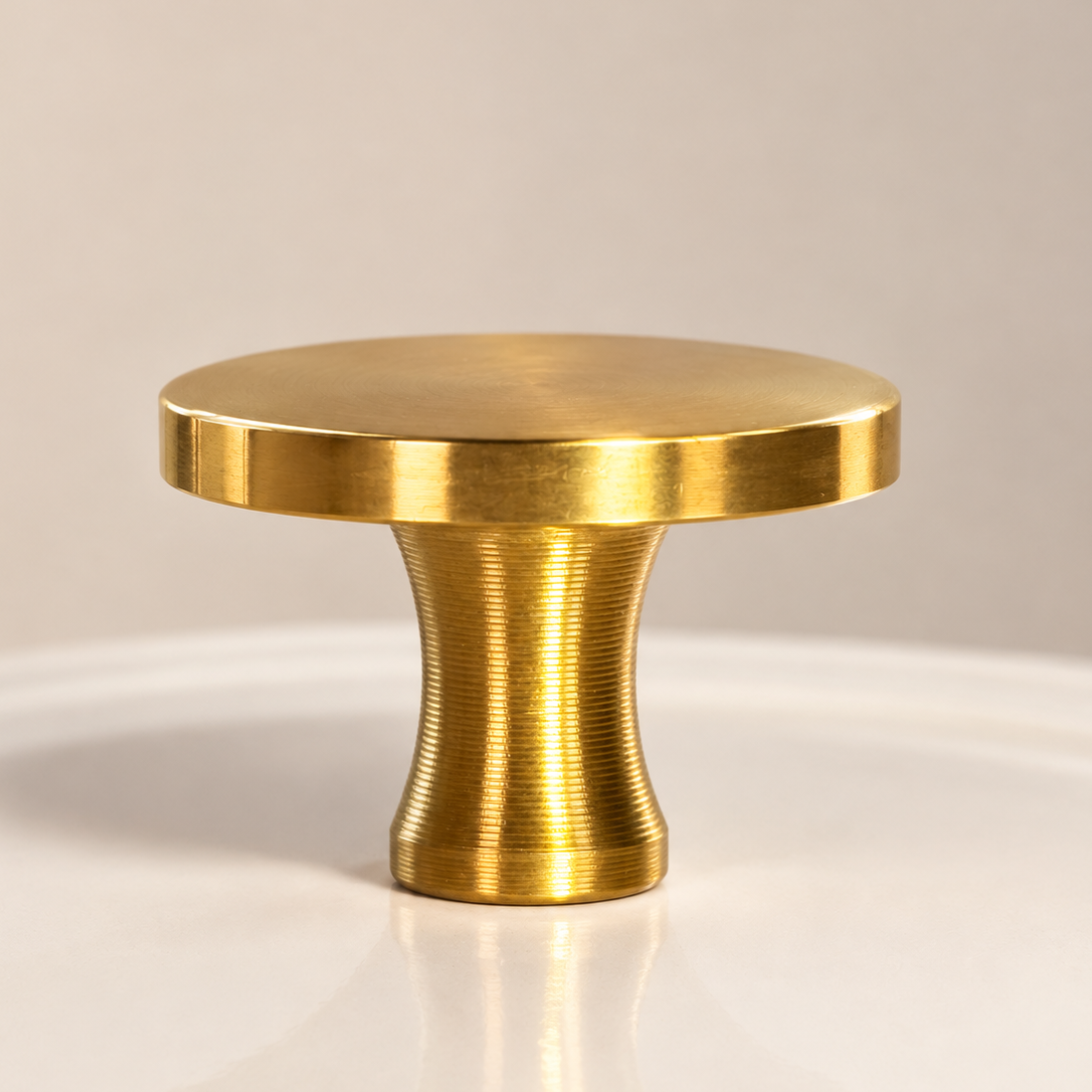 Bouton doré brillant adaptable sur tous les couvercles