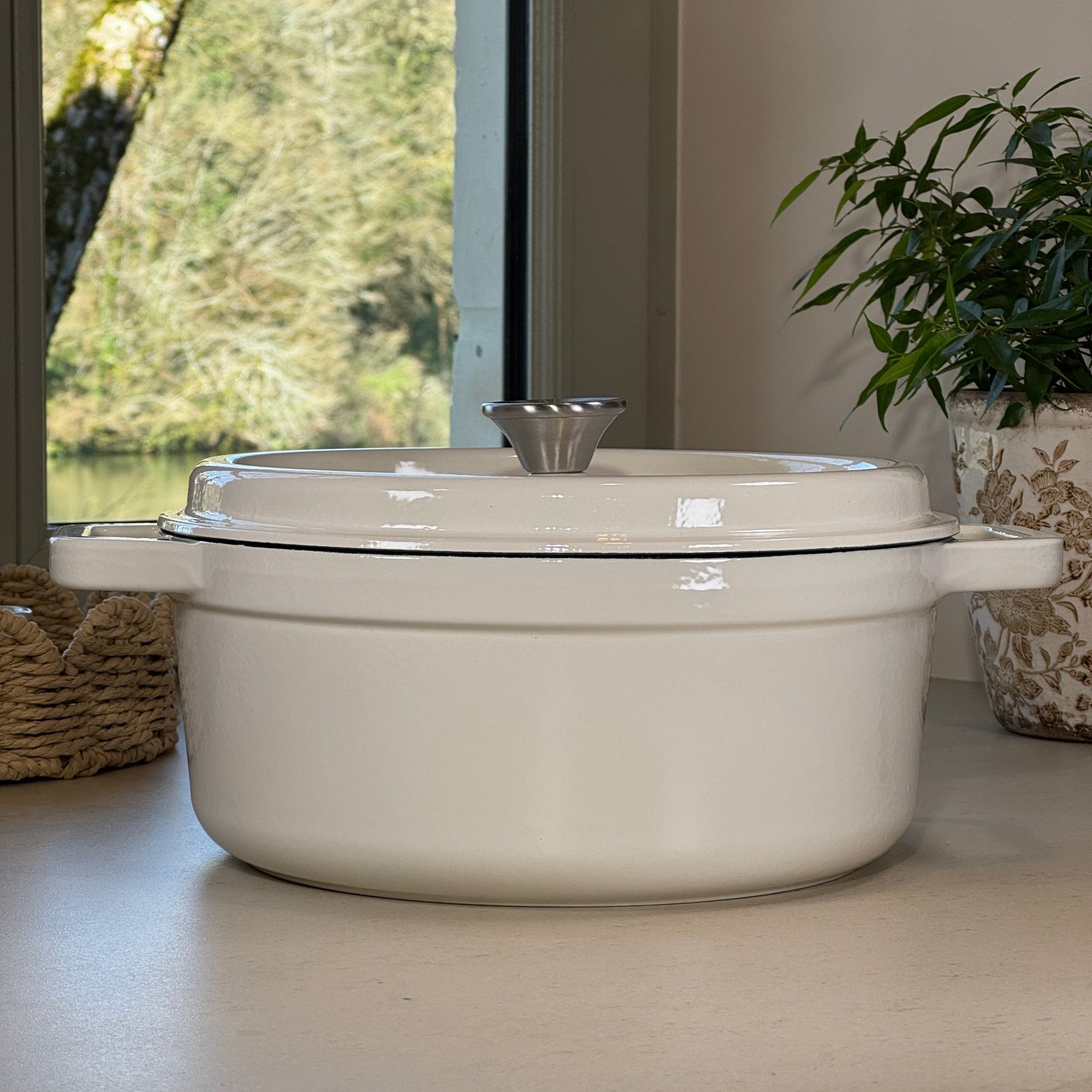 Cocotte classique ronde fonte émaillée blanc vanille