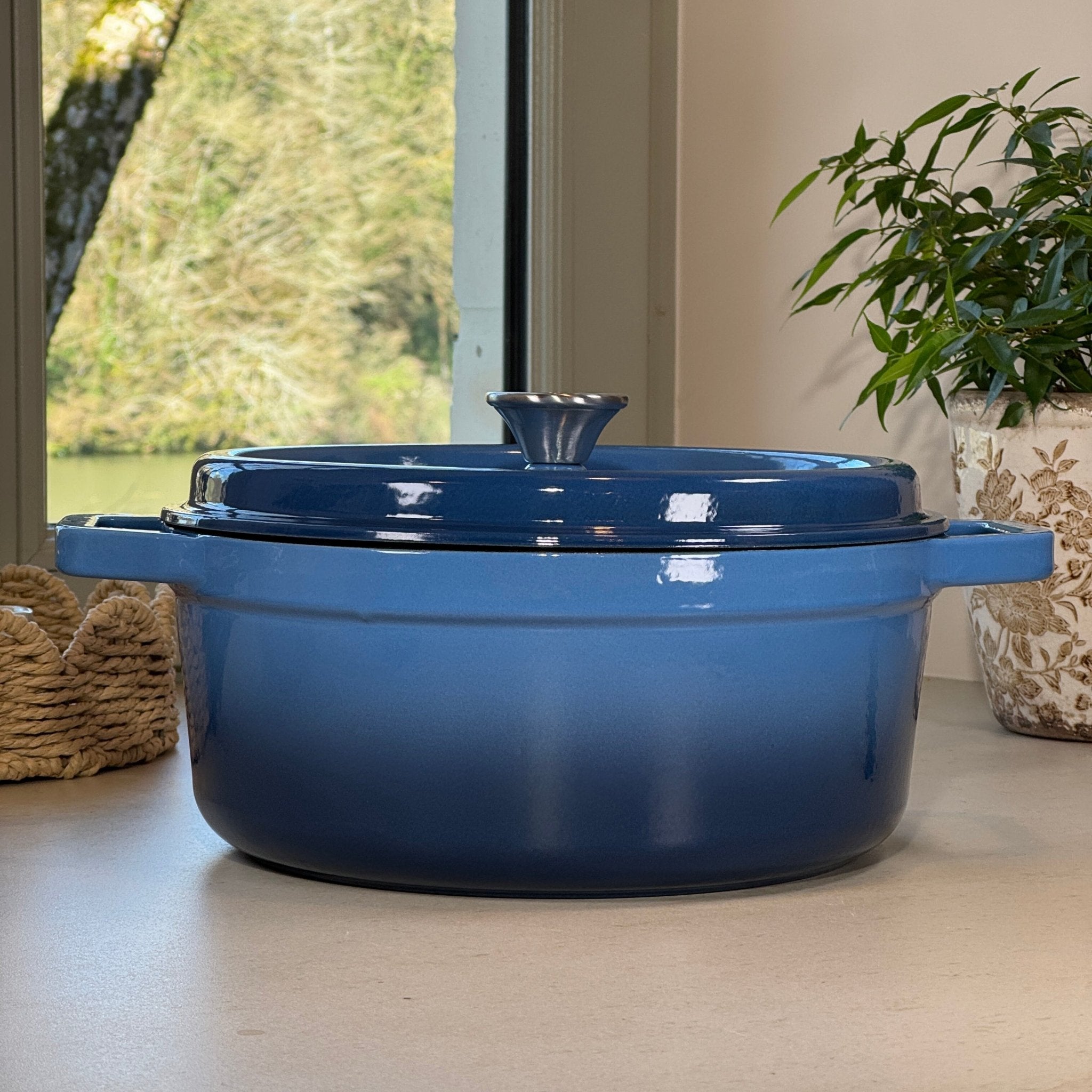 Cocotte classique ronde fonte émaillée bleu perle