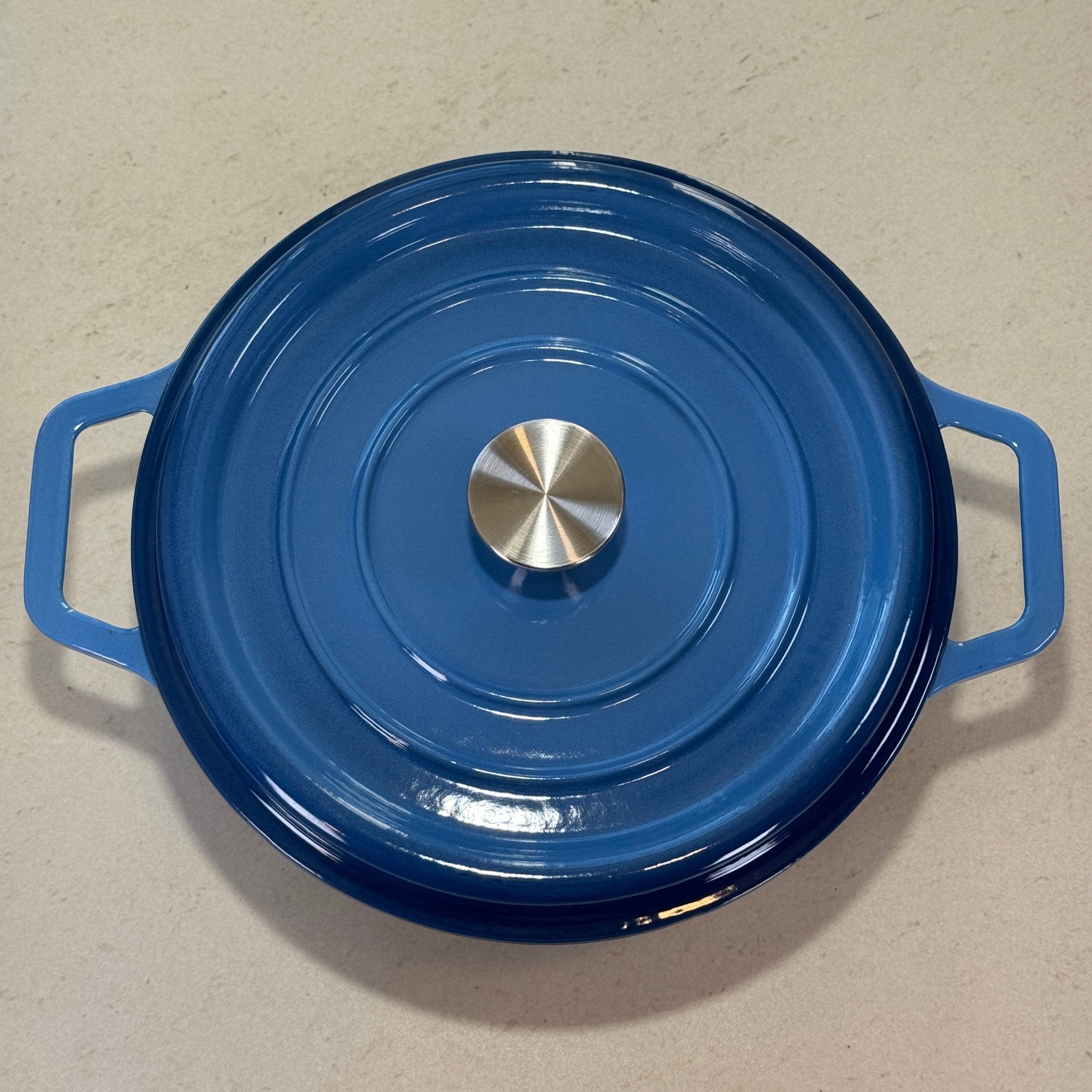 Cocotte classique ronde en fonte émaillée Bleu Perle avec couvercle épais pour cuisson lente et maîtrisée