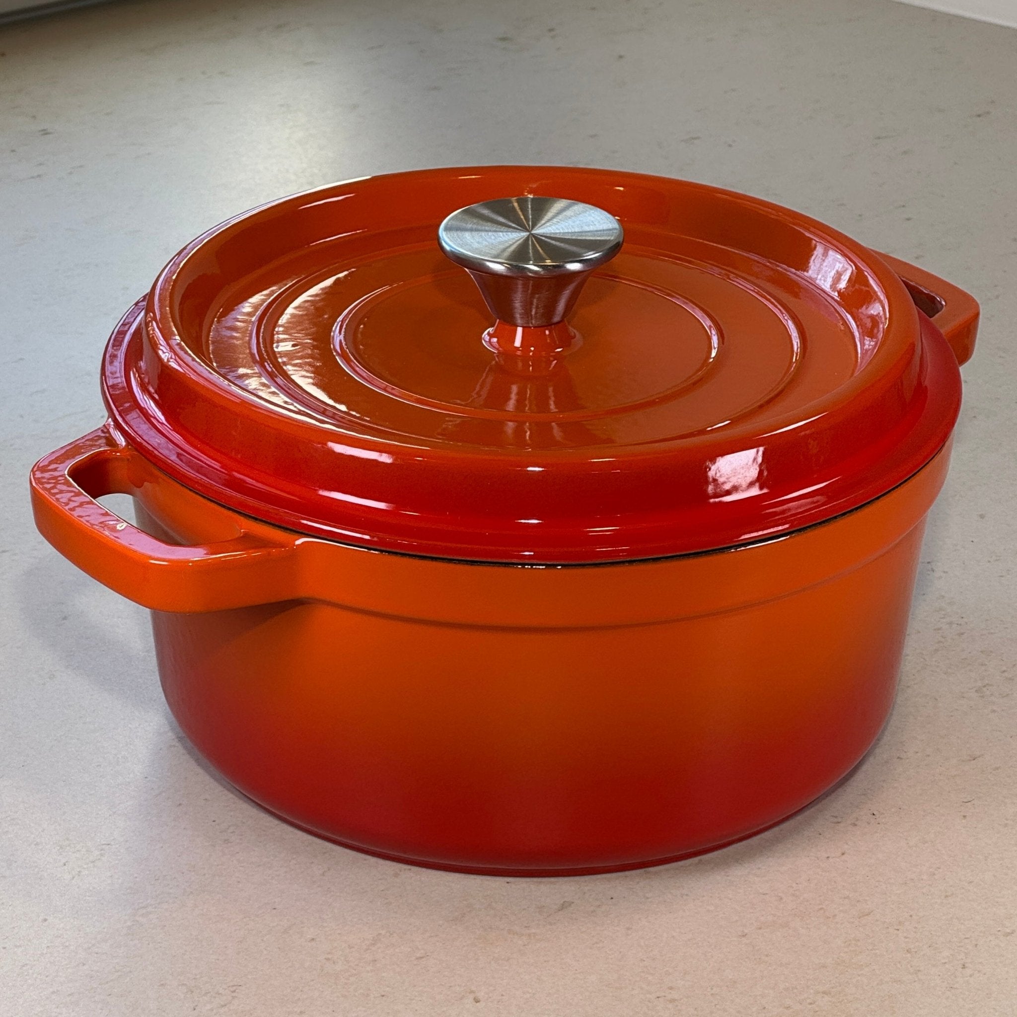Cocotte classique ronde en fonte émaillée Orange pour cuisine familiale, cuisson au four et tous feux