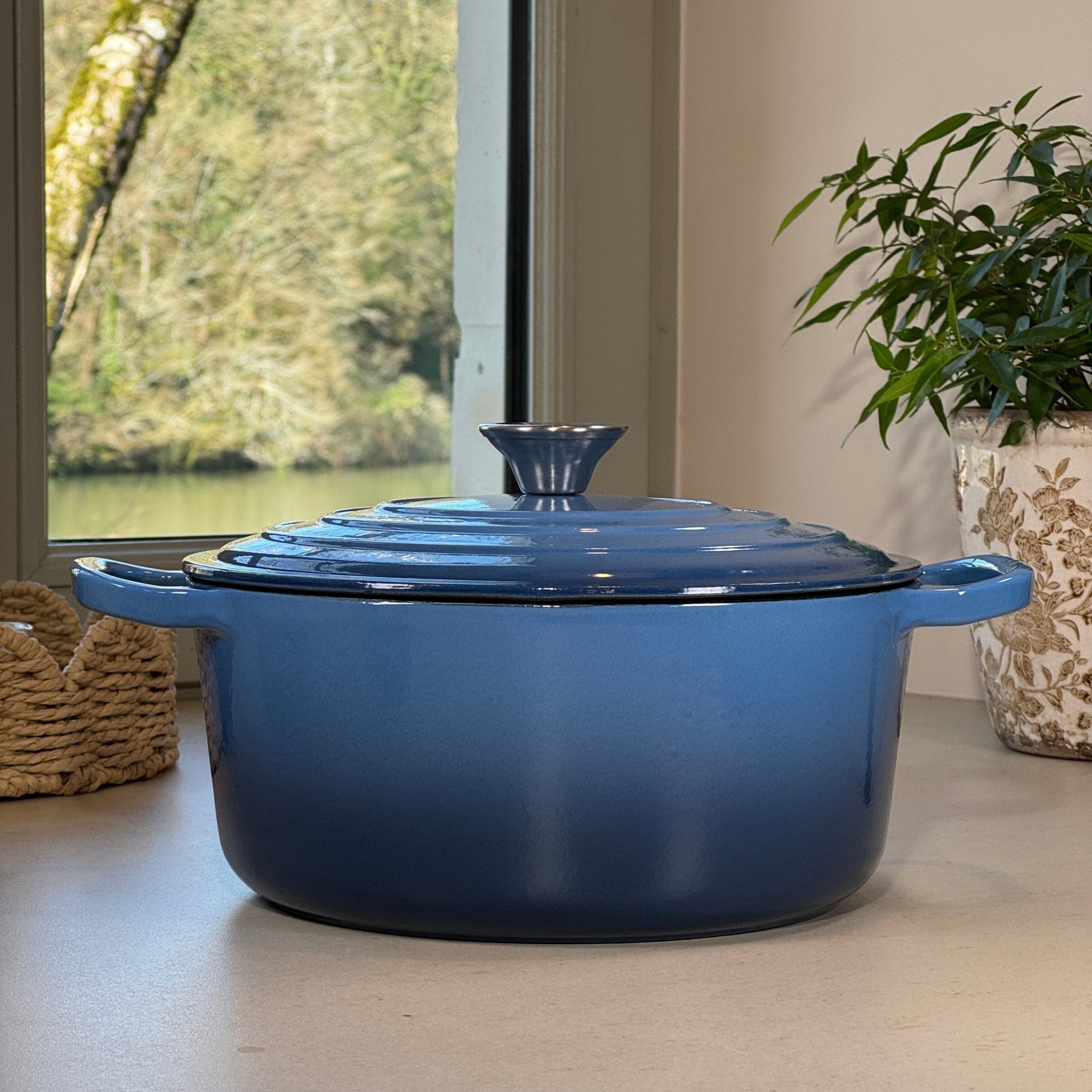 Cocotte ronde fonte émaillée bleu perle