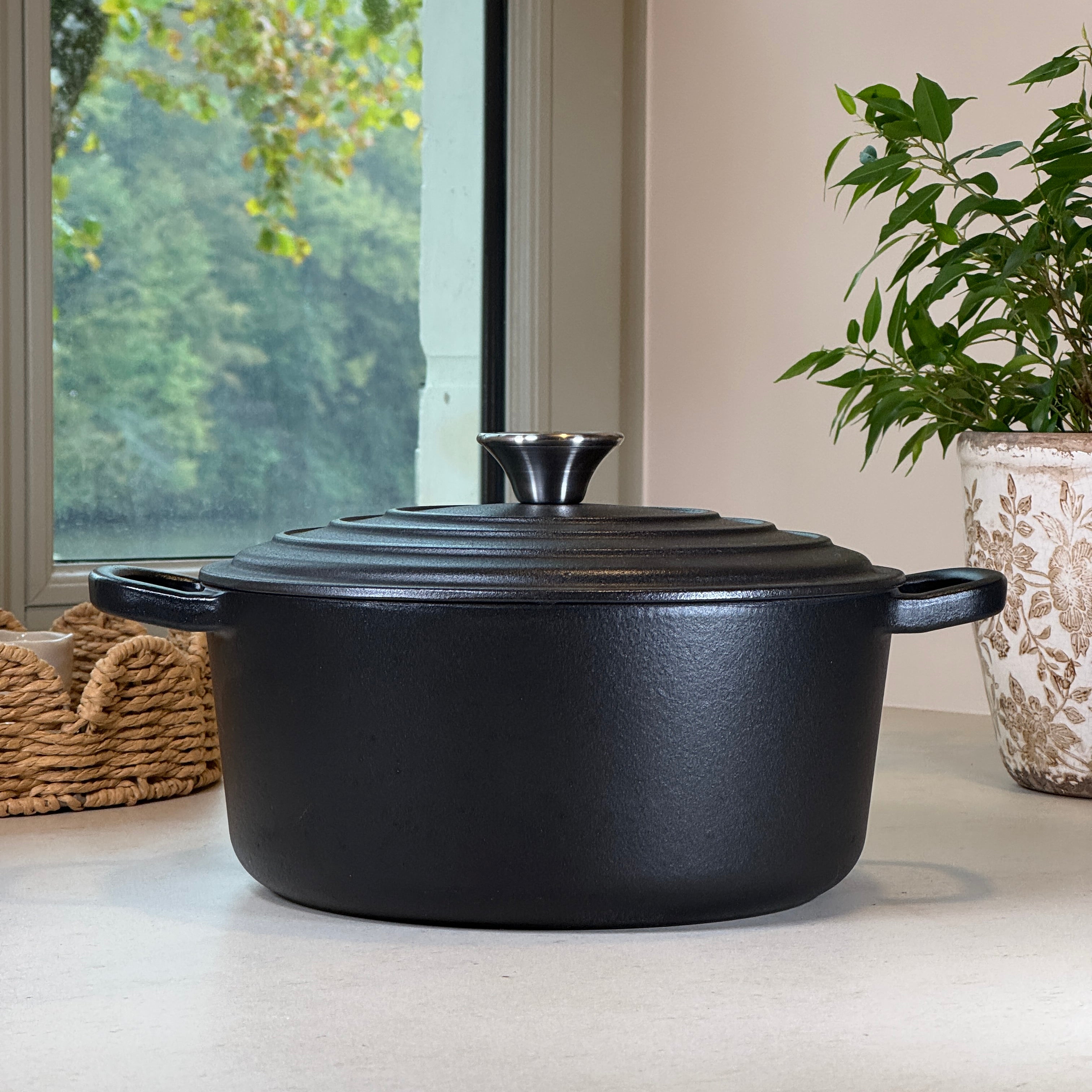 Cocotte ronde fonte noir mat