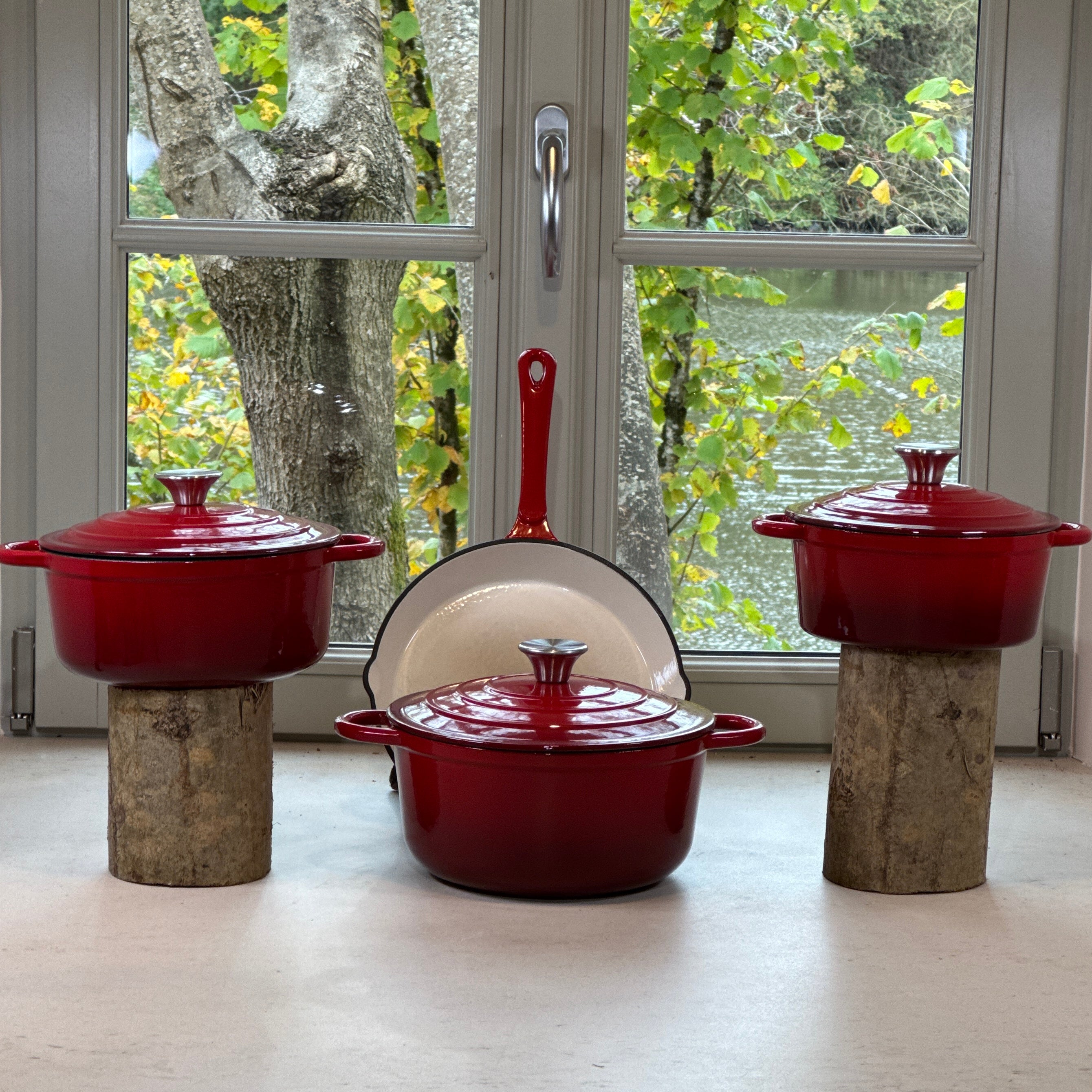 Ensemble quatre pièces en fonte émaillée Rouge Cerise