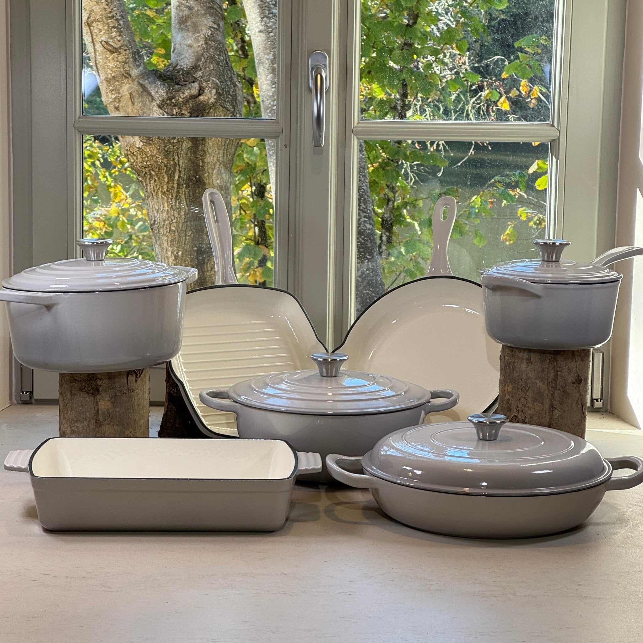 Ensemble sept pièces fonte émaillée Gris Meringue