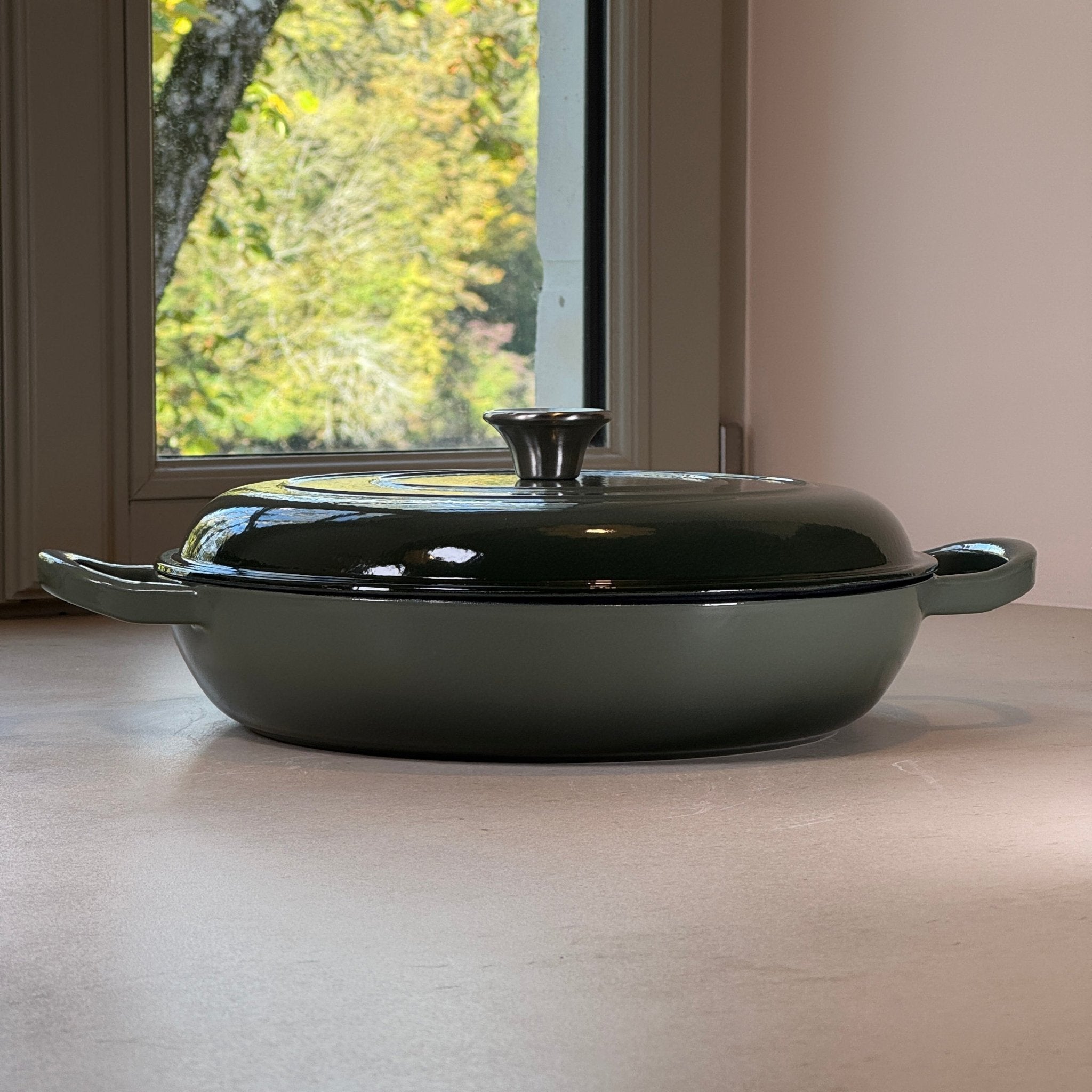 Faitout en fonte émaillée vert sapin grande capacité idéal pour recettes familiales, ragoûts et plats mijotés