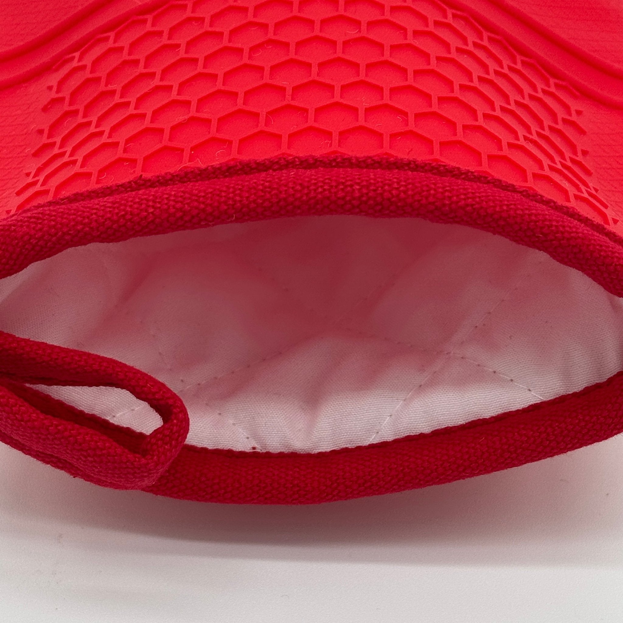 Gant de cuisine en silicone avec intérieur coton doux et isolant pour un confort optimal lors de la manipulation à chaud