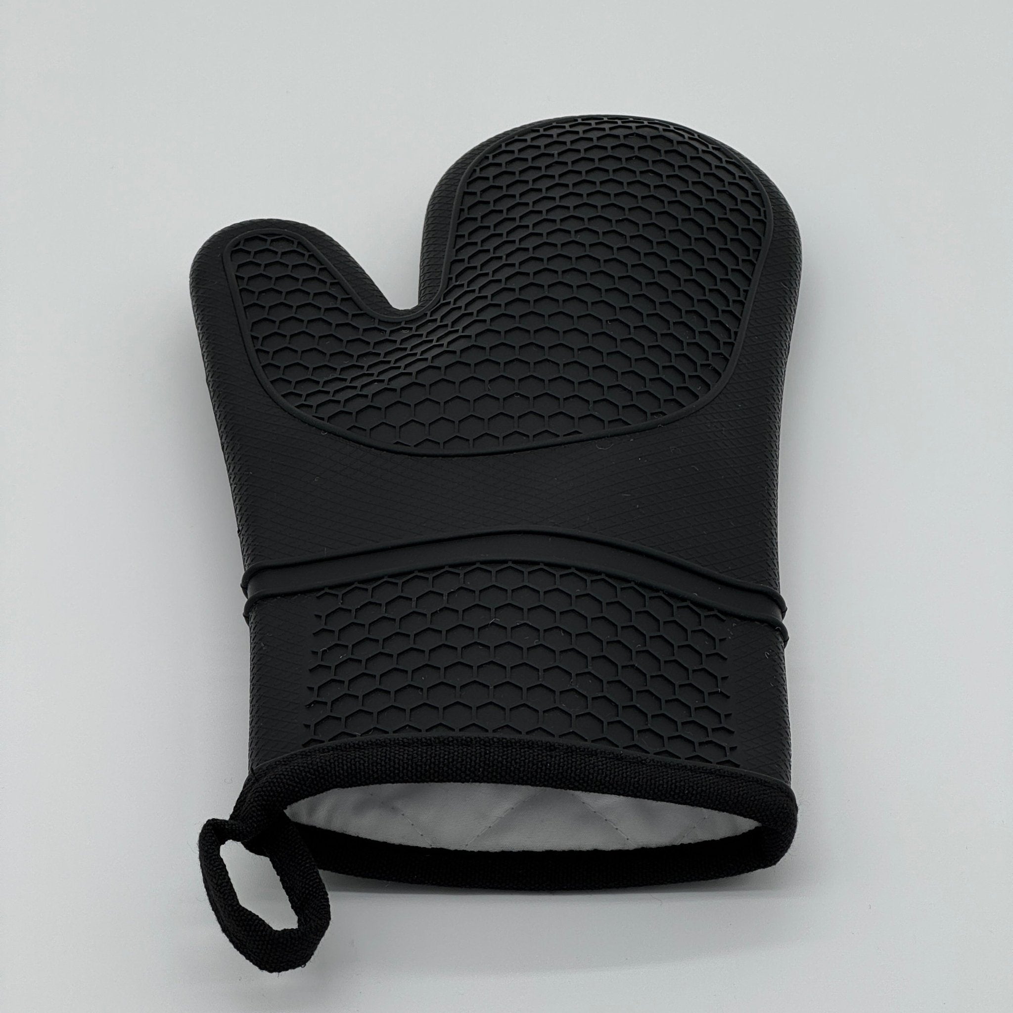 Gant de cuisine en silicone noir avec intérieur coton doux et isolant pour un confort optimal lors de la manipulation à chaud