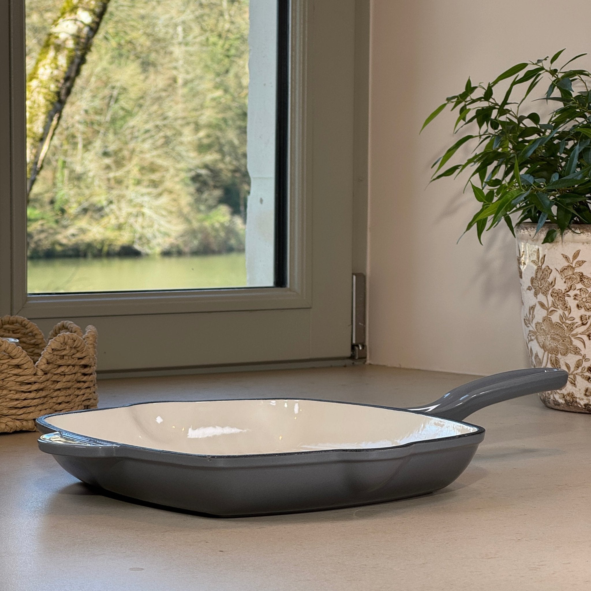 Grill carré en fonte émaillée gris anthracite