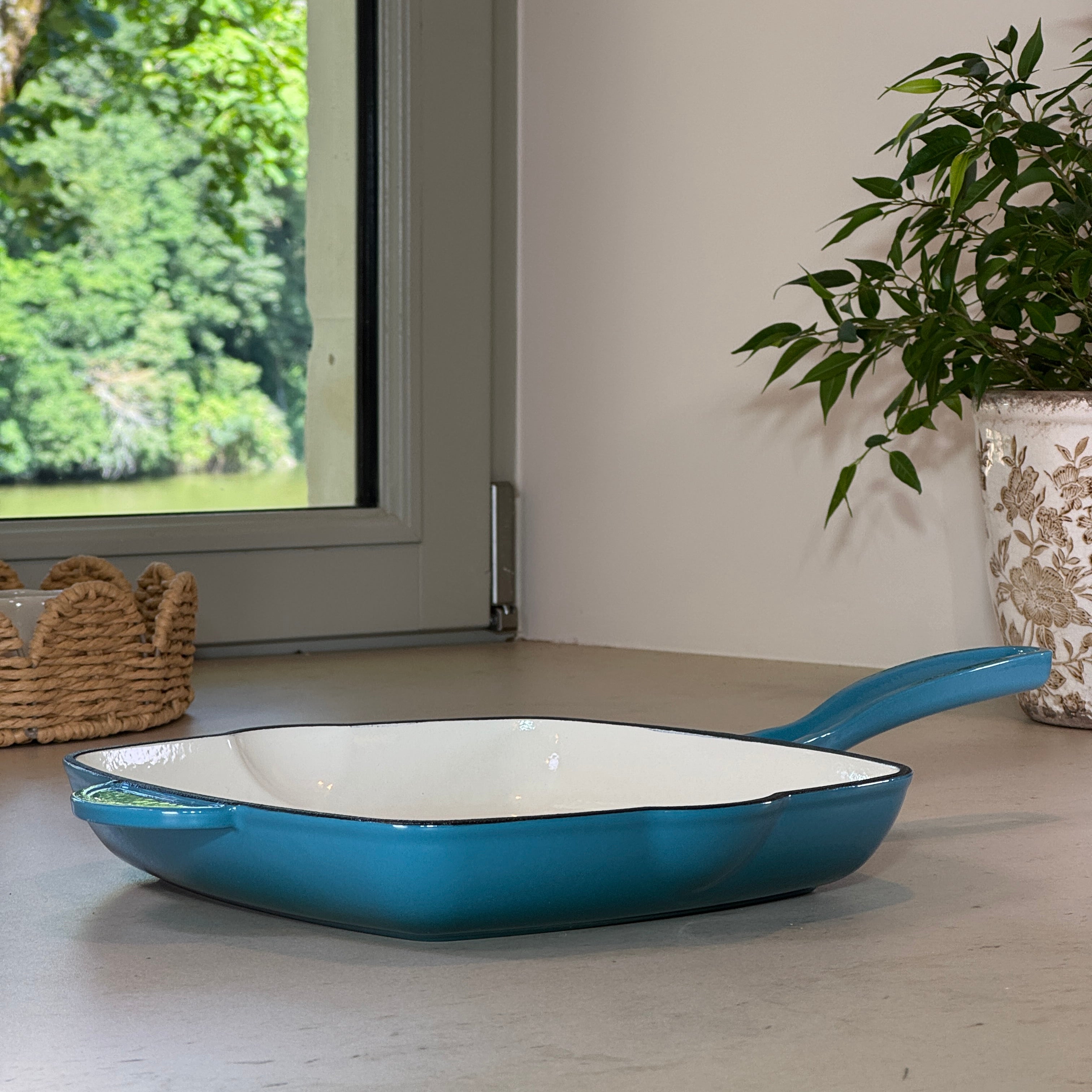 Grill rainuré en fonte émaillée Turquoise pour cuisson saine des viandes et légumes