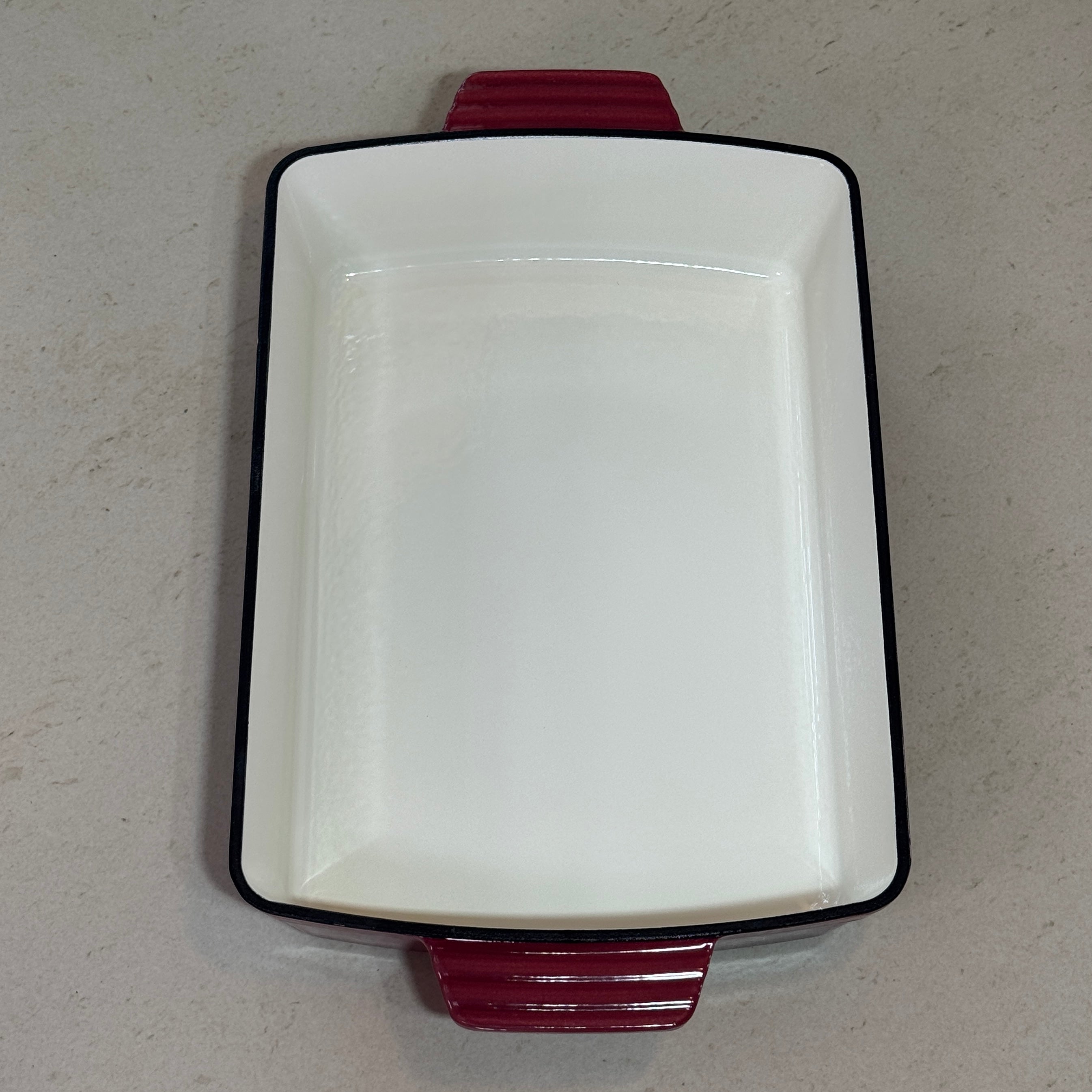 Plat à rôtir en fonte émaillée figue parfait pour hachis parmentier, gratin dauphinois et plats mijotés au four